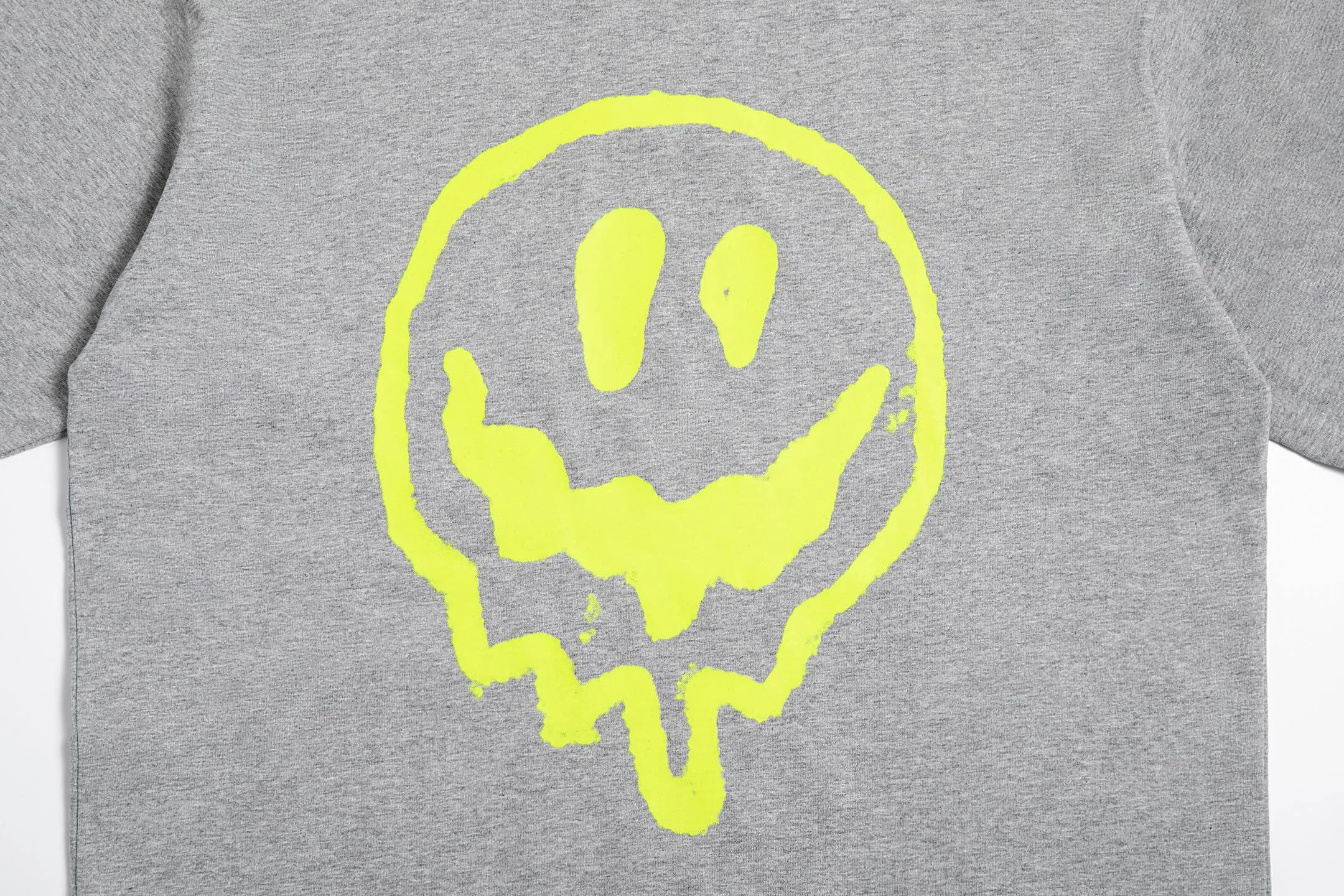🅿️180 9196# Detailed picture Top version [[BALENCIA*GA] official website quality Paris new front panel alien back panel smiley face printed luminous effect short-sleeved T-shirt OS version loose dropped shoulders Unisex fabric: 260 grams 100% cotton double yarn Technology: front and rear digital direct injection Right sleeve embroidery Garment wash Shape solid color Color: black off-white floral gray Size: XS S M L