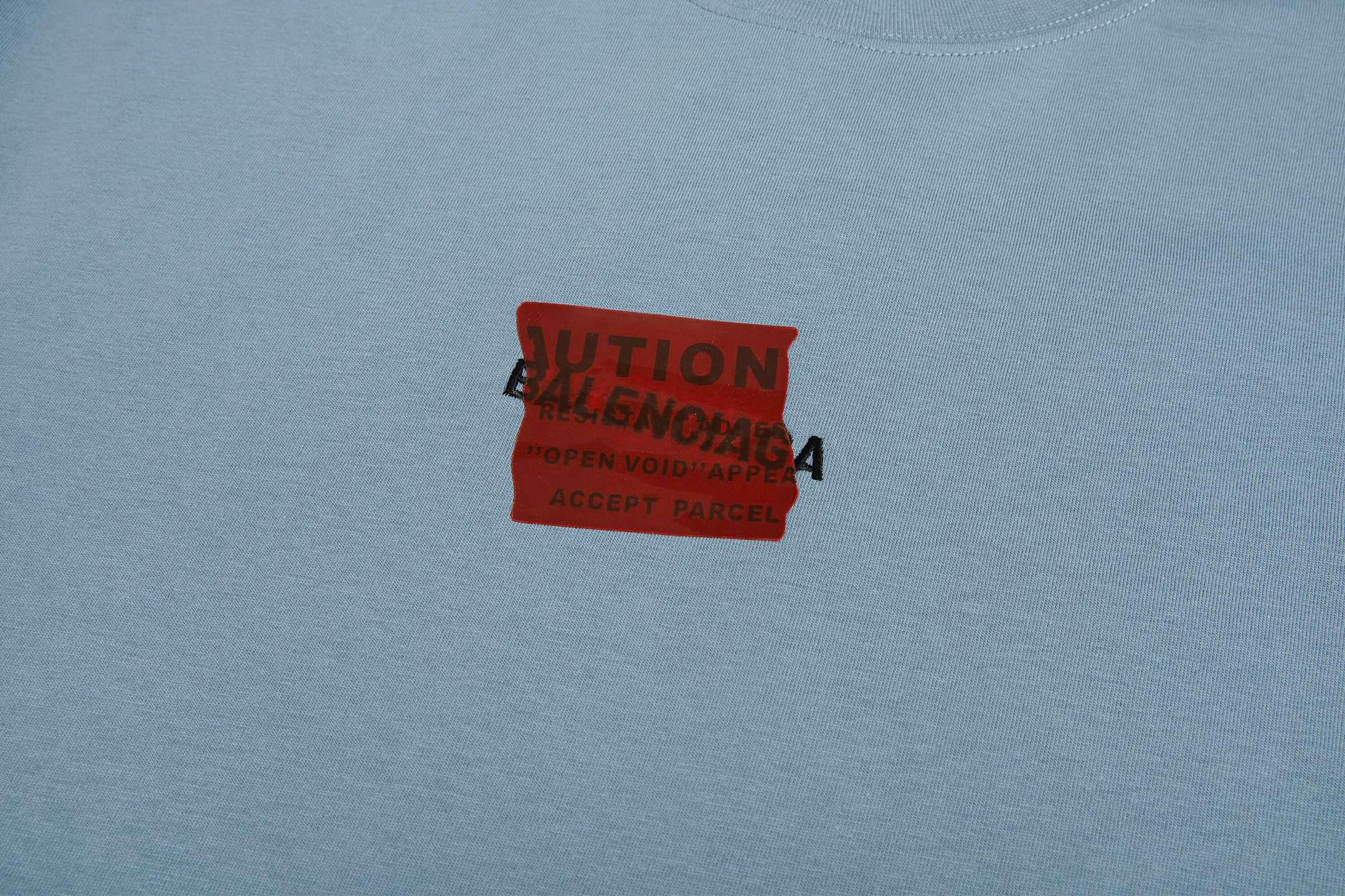 🅿️180 9201# Detail picture Top version [[BALENCIA*GA] official website quality Paris new front and back letter embroidery tape taped short-sleeved T-shirt OS version loose dropped shoulders Unisex fabric: 260 grams 100% cotton double yarn Technology: front and rear embroidery front and rear taping garment wash shaping solid color Color: black white blue floral gray Size: XS S M L