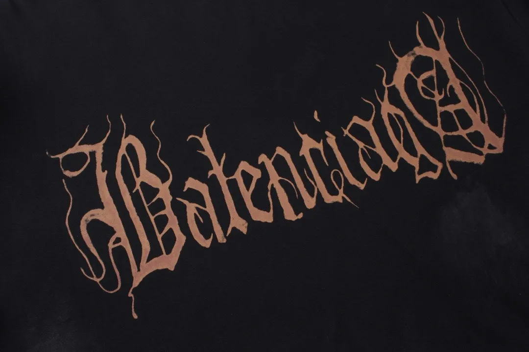 🅿️230 detailed pictures [Top version. Official website quality] BALENCI*GA/Paris. 2024 latest Sanskrit letters LOGO hand-painted worn distressed long-sleeved T-shirt. Brick cabinet synchronization. ⚠️Difference in market currency. YB development. Color system is black and blue. Worn. Hand-painted consistent with ZP,‼ ️The fabric is made of Paris ZP custom-woven and dyed 100% cotton with double yarn compactness. The weight is 260 grams, the cloth surface is clean. The cloth pattern is clear, soft and comfortable, and the threads are dyed with no color difference. Ready-made garments are hand-painted, worn, and distressed, with heavy craftsmanship. Comparisons welcome. The version adopts OS loose shoulder design. Same style for men and women. Code: BL225012 Color: black blue Size: XS S M L