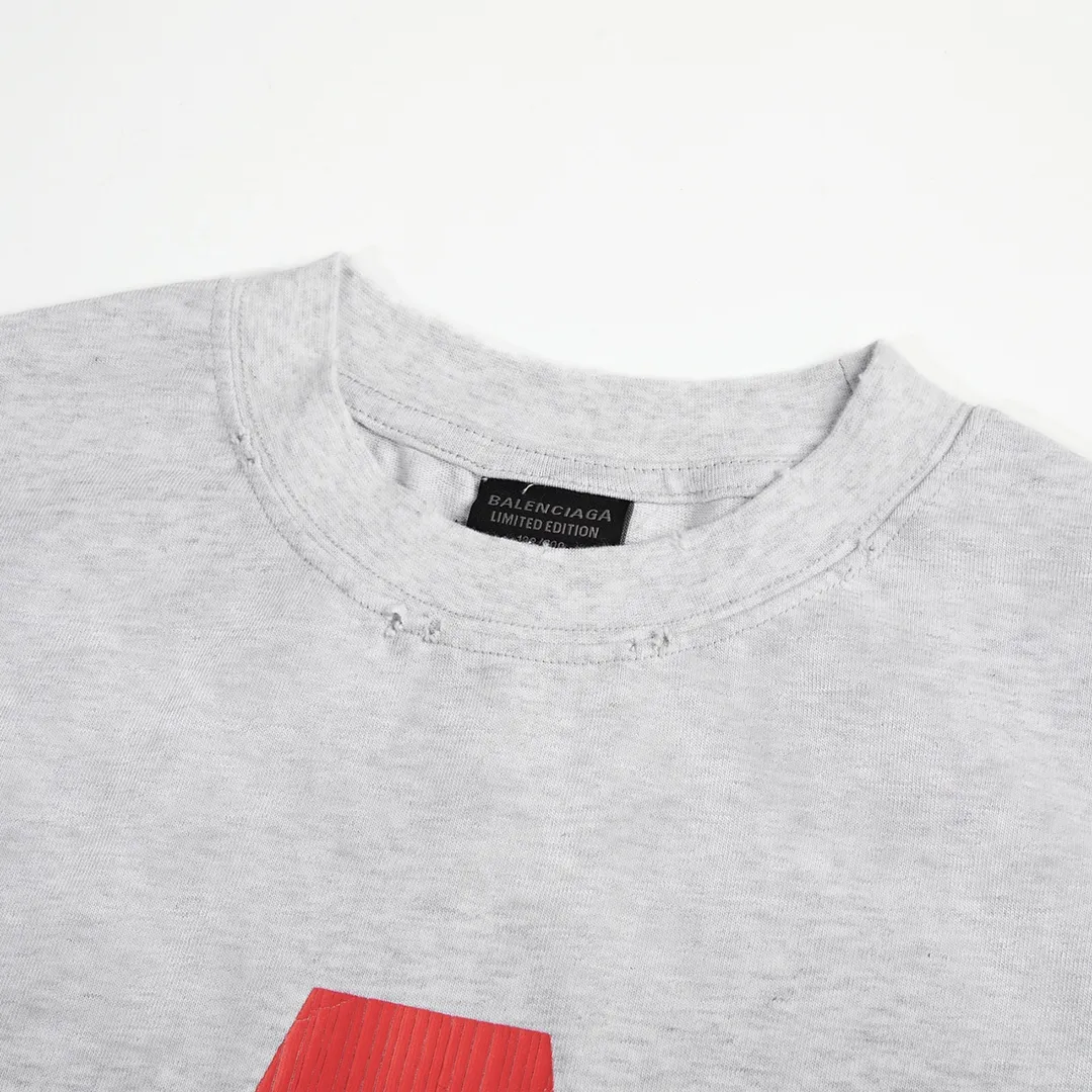 🅿️180 9121# Detailed picture Top version [[BALENCIA*GA] official website quality Paris new joint music collaboration cracked stretch crack short-sleeved T-shirt OS version loose dropped shoulders Unisex style Fabric: 260g 100% cotton double yarn Process: front and rear panels left and right sleeves crack print Garment wash worn distressed solid color Color: black (cracked) gray (cracked) Size: XS S M L