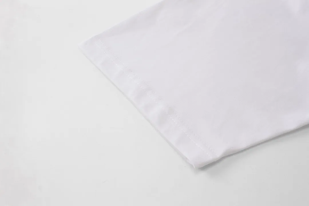 🅿️170 Detail Picture [Top version. Official website quality] BALENCI*GA/Paris BALENCI*GA#2023 new model, multi-logo classic printed short-sleeved T-shirt. The fabric is made of Paris ZP custom-woven and dyed 100% cotton double yarn compact cotton. The weight is 260 grams, the cloth surface is clean. The cloth pattern is clear. Soft and comfortable. Good color fastness. Not easy to change color. The threads are woven and dyed with no color difference. Printing uses computer direct printing. The effect is three-dimensional and has no burrs. The version adopts OS loose shoulder design. Same style for men and women. Code: BL223205 Color: Black. White Size: XS to L