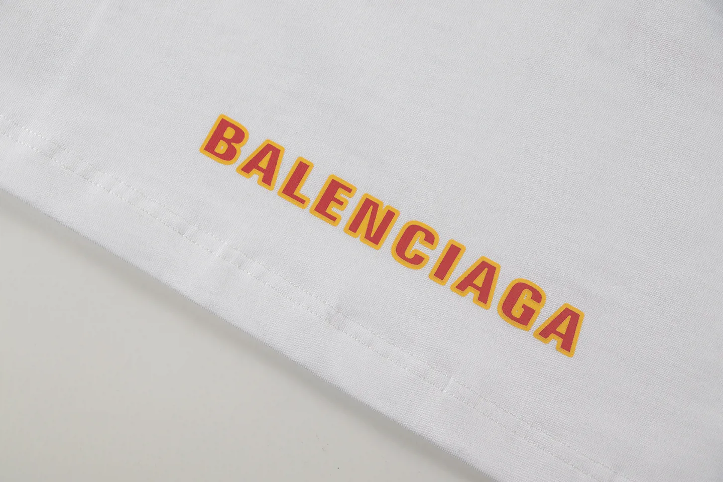🅿️160 Balenciaga 2026 heavy industry new T-shirt Material: Made of high version 300g double yarn combed cotton Size: S M L XL Color: black and white Style number: W2802