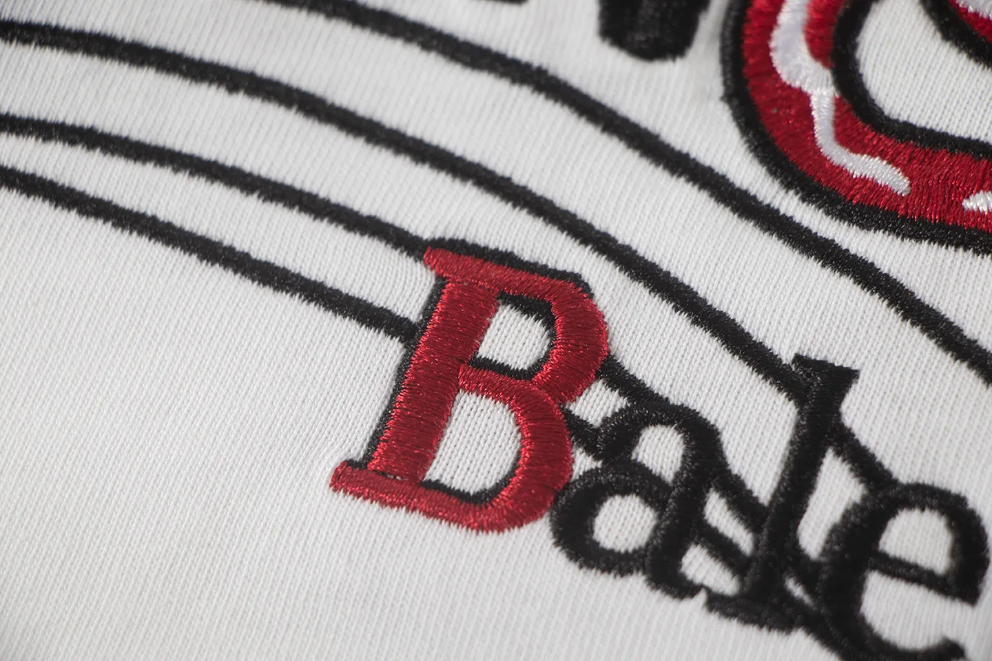 🅿️170 Balenciaga2026 embroidery🪡New T-shirt Material: Made of high version 300g double yarn combed cotton Size: S M L XL Color: black and white Style number: W2810