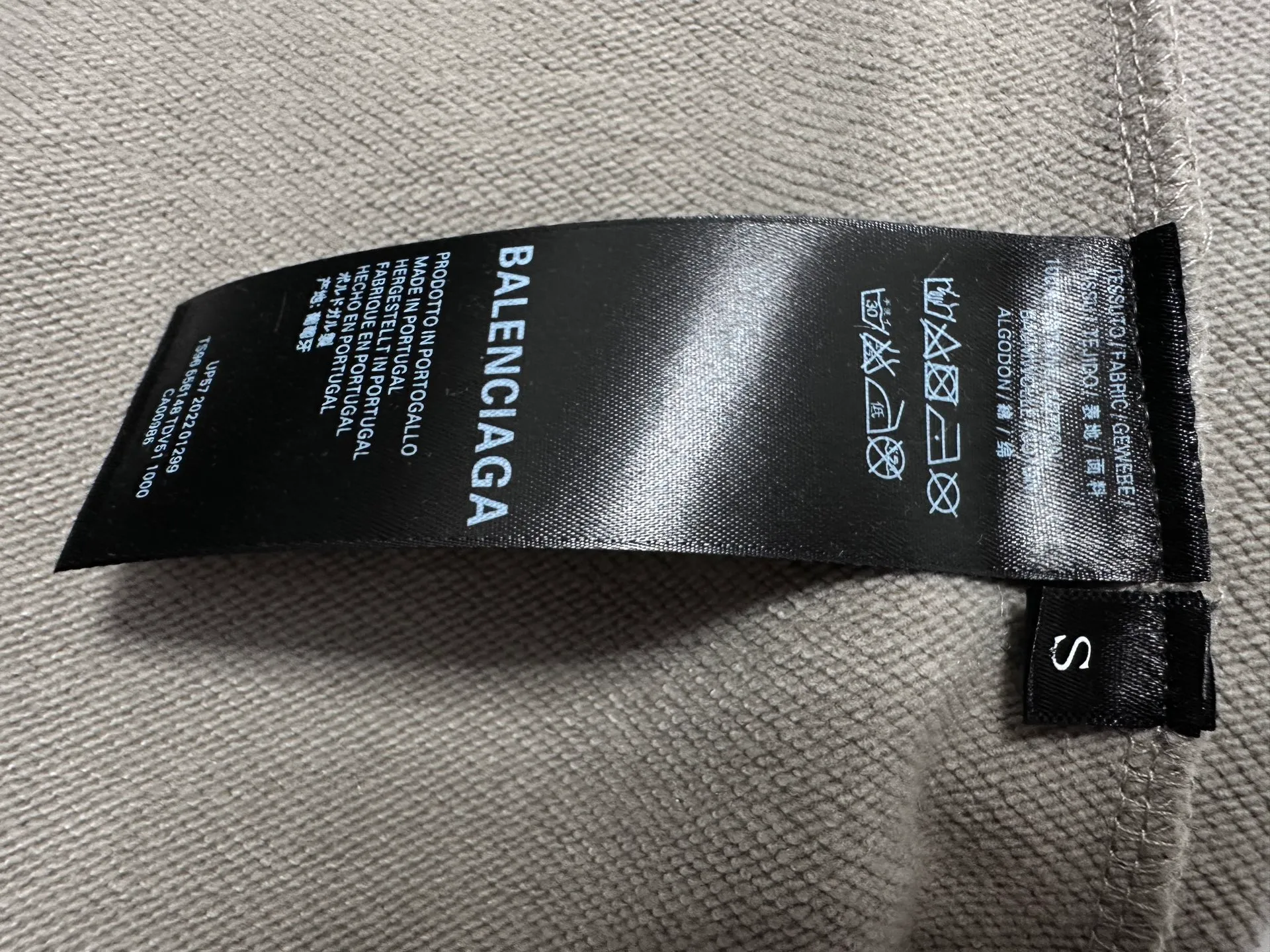 🅿️310 [BALENCIaGA] Paris washed round neck sweatshirt. The fabric is made of 400g Paris-specific double yarns* high weight double yarn ribs, washed and distressed. It has a better hand feel and texture. It is not easy to deform, not easy to shrink, not easy to fade, and maintains long-term beauty. The same style for men and women! ! Size: S-XL