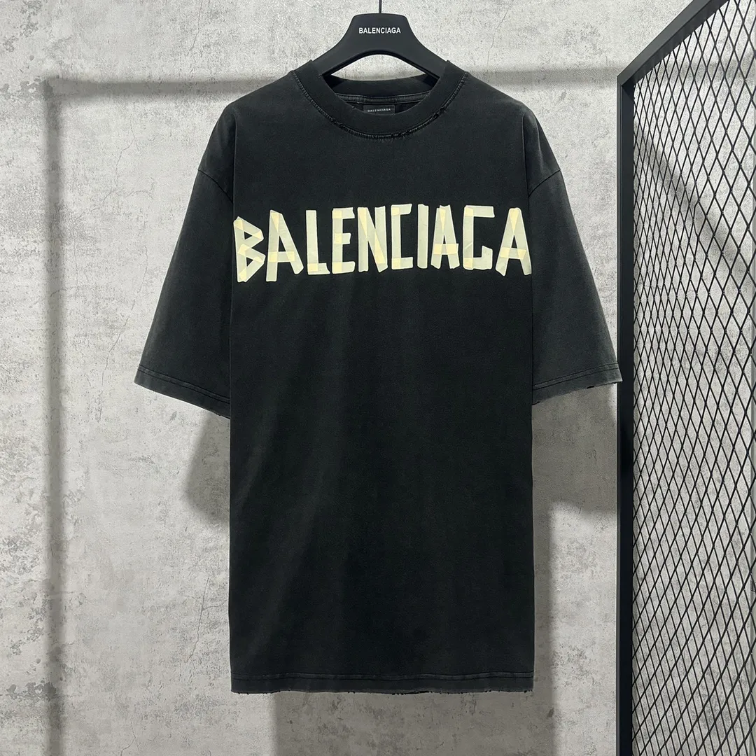 🅿️180 9110# Actual photo top version [[BALENCIA*GA] official website quality Paris new yellow tape bandage digital direct spray short-sleeved T-shirt OS version loose dropped shoulders Unisex style Fabric: 260g 100% pure cotton double yarn Process: front and rear digital direct spray garment wash worn distressed fixed color Color: gray blue white washed blue burgundy green Black silver rose red khaki Size: XS S M L