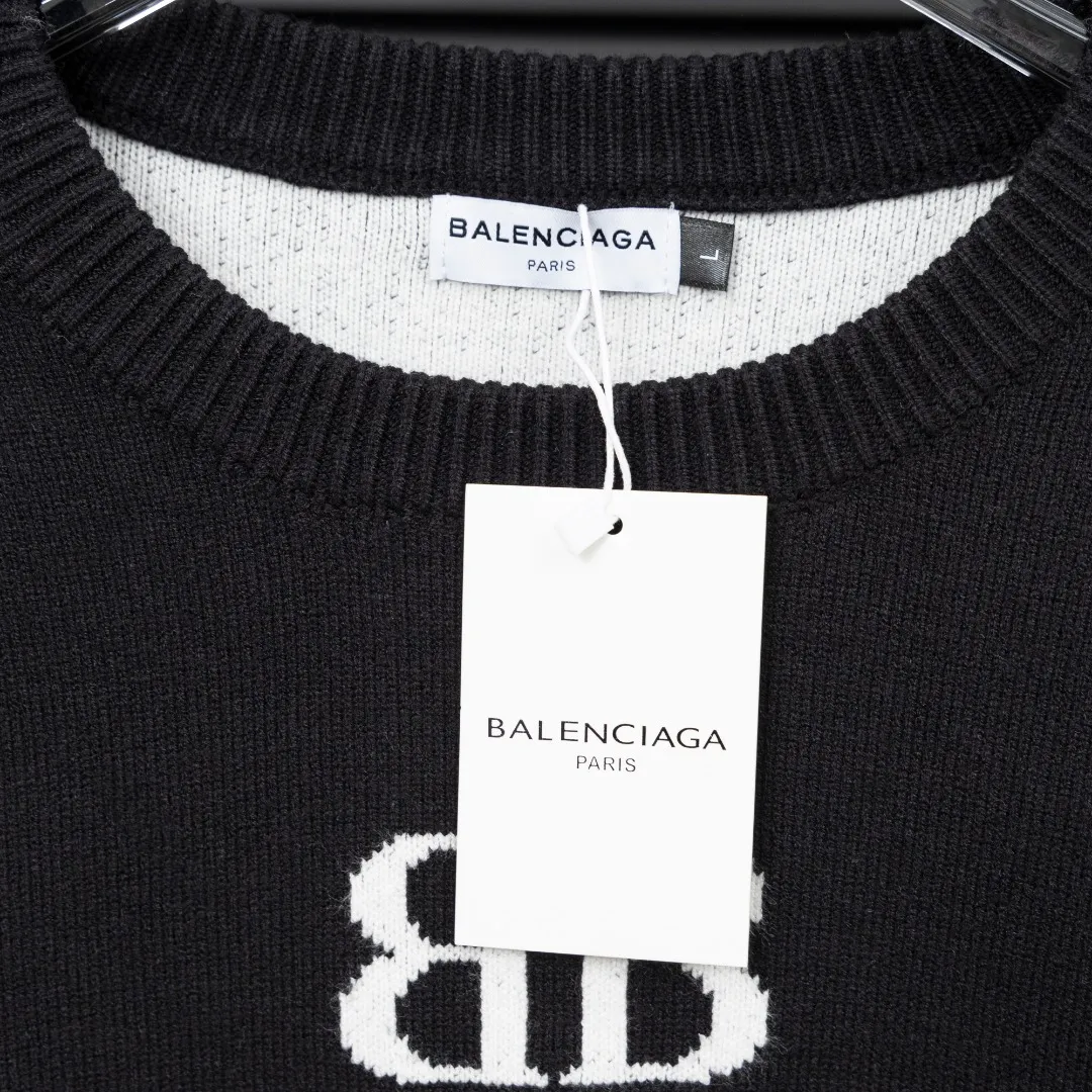 🅿️320 Style: BLA Balenciaga Double B knitted long-sleeved sweater Size: S-XXL Fabric: Wool blend Accessories: Full set of customized original accessories No gender distinction, same style for men and women