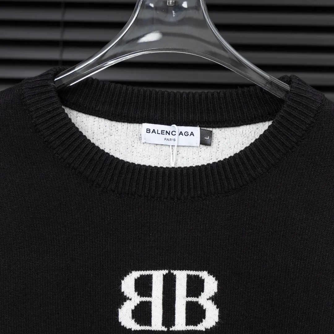 🅿️320 Style: BLA Balenciaga Double B knitted long-sleeved sweater Size: S-XXL Fabric: Wool blend Accessories: Full set of customized original accessories No gender distinction, same style for men and women