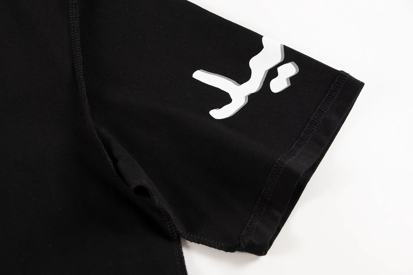 🅿️150 Style: 2026 new Balenciaga short-sleeved T-shirt Material: High version 300g double yarn combed cotton Size: S～XL Color: Black Style number: H1038