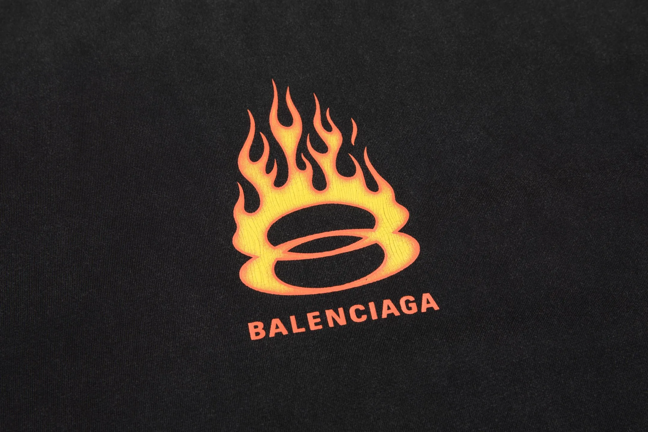 🅿️190 9145# Detailed picture Top version [[BALENCIA*GA] official website quality Paris new double-ring flame torch direct injection printed washed and distressed short-sleeved T-shirt OS version Loose dropped shoulders Unisex fabric: 260 grams 100% cotton double yarn Process: front and rear panels left and right sleeve printing Garment washed worn distressed fixed color Color: washed black washed blue Size: XS S M L