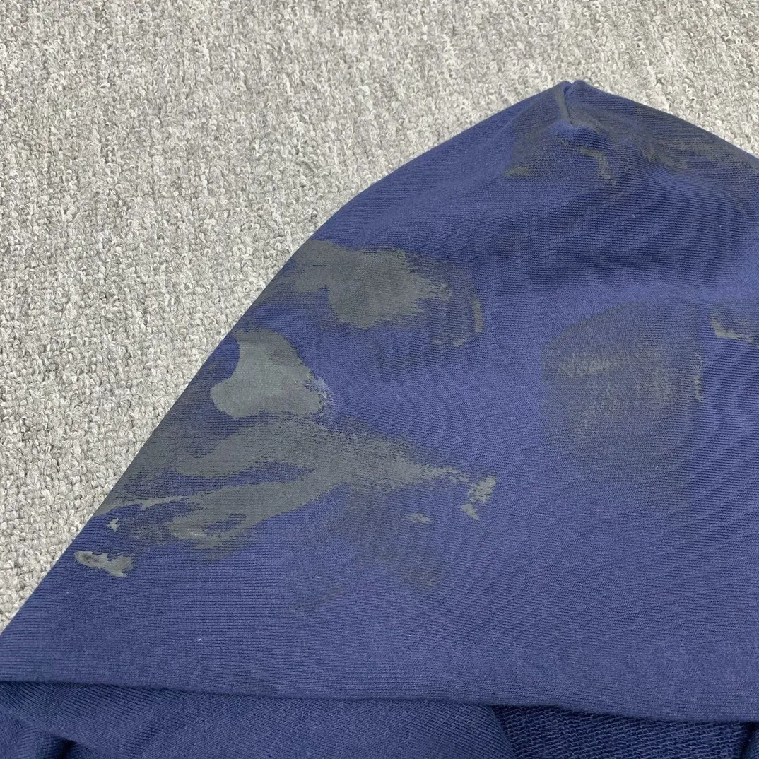 Details added————The top tested version Balenciaga Paris co-branded Lauren Raff mustang war horse embroidered flag muddy distressed dirty zipper cardigan sweatshirt #custom-woven Paris fabric 480g. The zipper is matched with a custom logo. Imported Tajima machines are used to embroider large-area heavy-duty high-density embroidery effects to make the embroidery more three-dimensional. The back is printed with imported glue. The ready-made garments are hand-ground and irregularly applied with mud to create a mud effect. Each piece of clothing needs to be coated three times, with an hour's interval between each coat to allow the coating to dry completely to ensure that the printing will not stick together. Exclusive and high quality due to heavy work and time consuming labor.   Color: Dark Blue Size: XS-L P:510