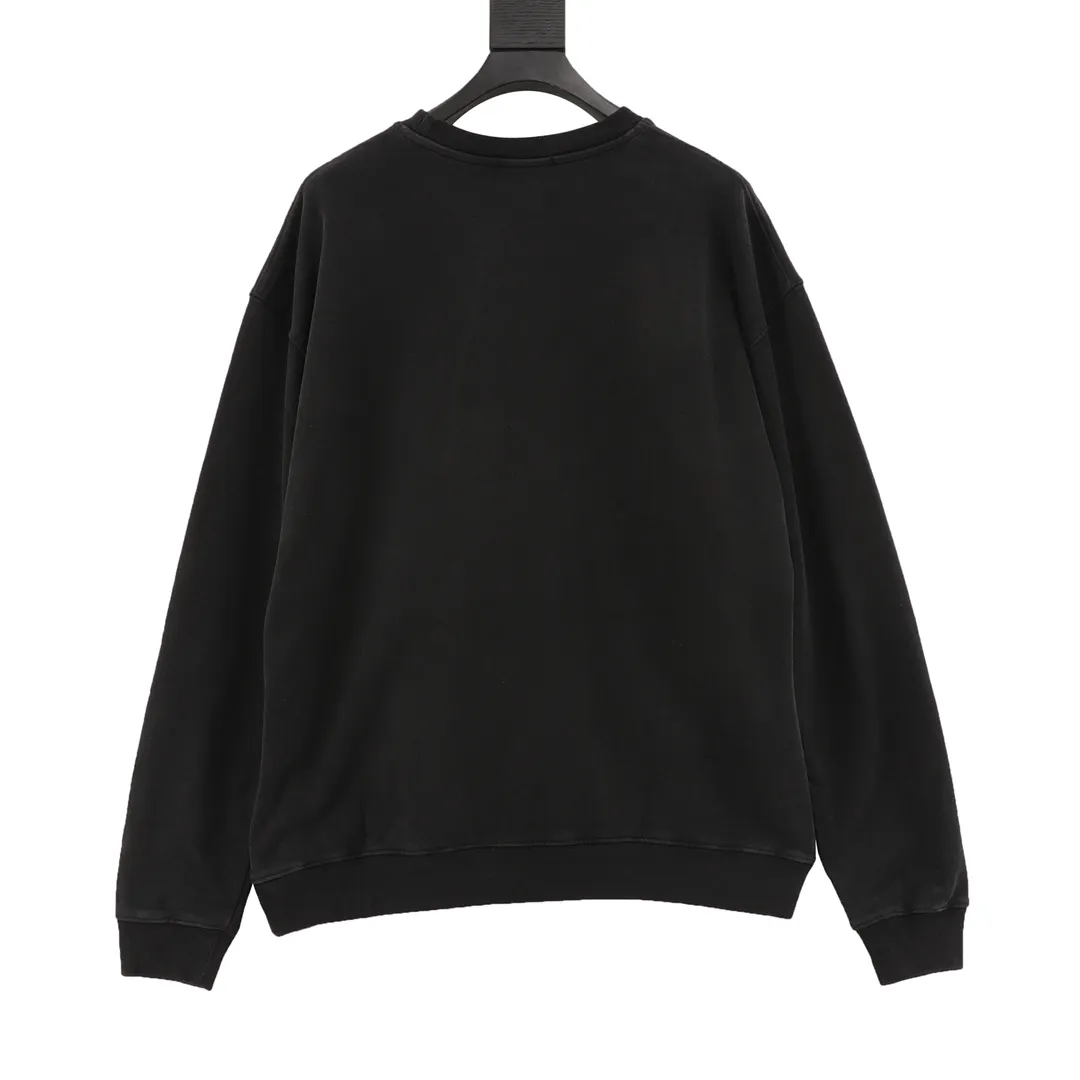 🅿️520 Balenciaga Gradient washed barrage printed round neck sweatshirt. Customized high-weight knitted cotton fabric is carefully made. It feels particularly solid, has a full texture, is soft and delicate, and is comfortable for the upper body. It has excellent moisture absorption and perspiration performance, and is not stuffy! The logo written in cursive on the chest is very conspicuous, and the gradient is washed and destroyed, making it highly recognizable! The loose OS cut is in line with the current trend aesthetic. It is very tolerant and can be easily styled if you wear it casually! size：S-L