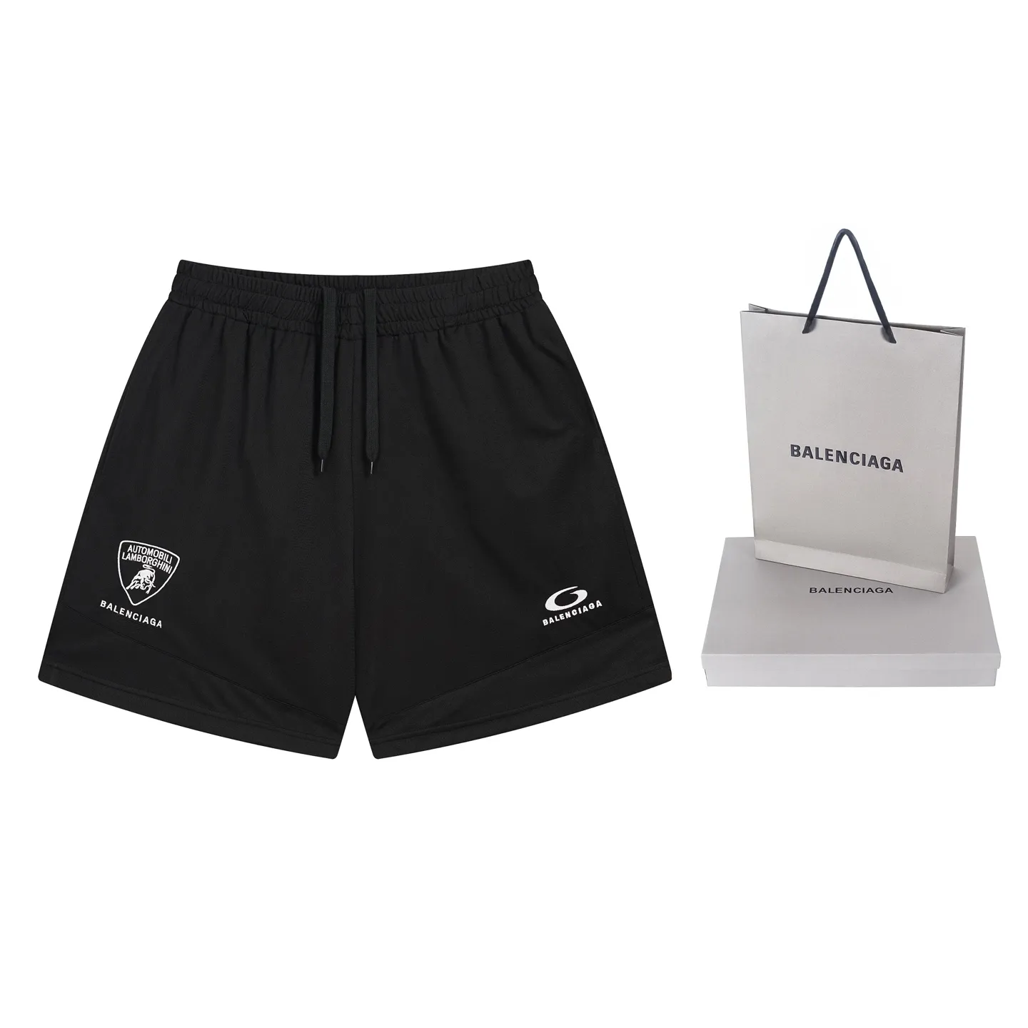🅿️210 Actual pictures [Top version. Official website quality] BALENCI*GA/Paris co-branded Lamborghini shorts. Embroidery on the front and left, double-layer mesh lining, and multi-position hem shorts. Extra heavy craftsmanship. SS25 latest model. Research and development at the first time, different market currencies. Comparisons welcome. The fabric is made of custom-woven sports fabric that absorbs moisture and is comfortable and dry. Whether you are doing sports or fitness or going out on the street every day, you can easily become the center of attention. Weight 180 grams. The embroidery is done using imported Tajima embroidery machines. The pattern letters are clear, three-dimensional and without burrs. Different market currencies. Comparisons welcome. The version adopts a loose version. The same style for men and women. Code: BL257002 Color: Black Size: XS S M L