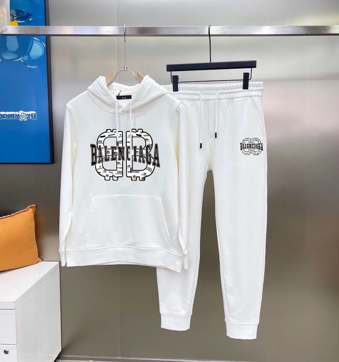 🅿️400 [BALENCIAGA] (Good news for fat people) hot-selling suit is coming. Focus on the original version of the official website. 2025 new hot-selling cardigan and sweatshirt suit. The original order is hard to buy🇭🇰. It is the meticulous work of top designers. It has a fitting and perfect upper body effect. 100% natural high-quality Roman cotton, close-fitting comfort, noble and elegant! Original hardware embodies elegance and nobility! Counter size: M-5XL (maximum wear up to 220 pounds)