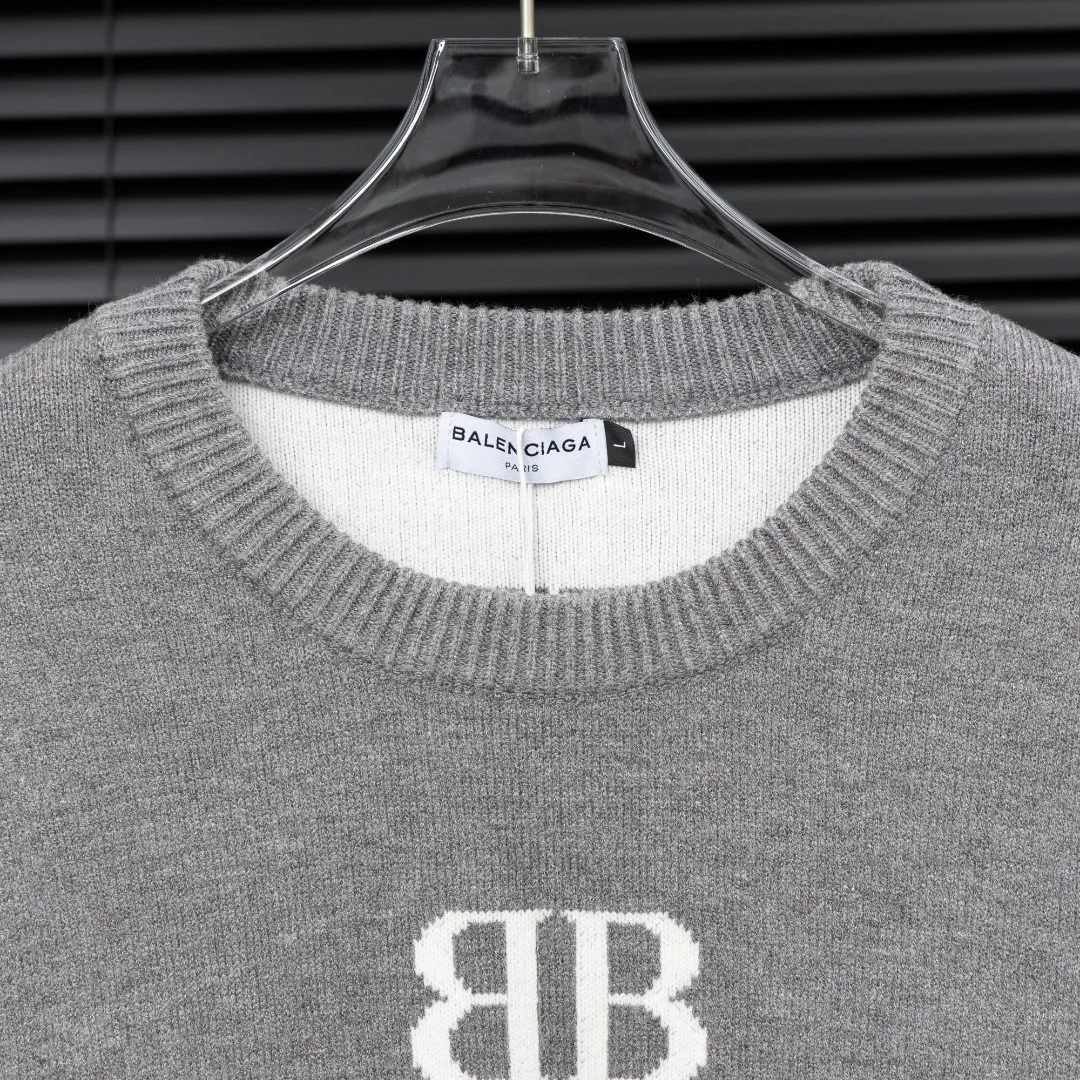 🅿️320 Style: BLA Balenciaga Double B knitted long-sleeved sweater Size: S-XXL Fabric: Wool blend Accessories: Full set of customized original accessories No gender distinction, same style for men and women