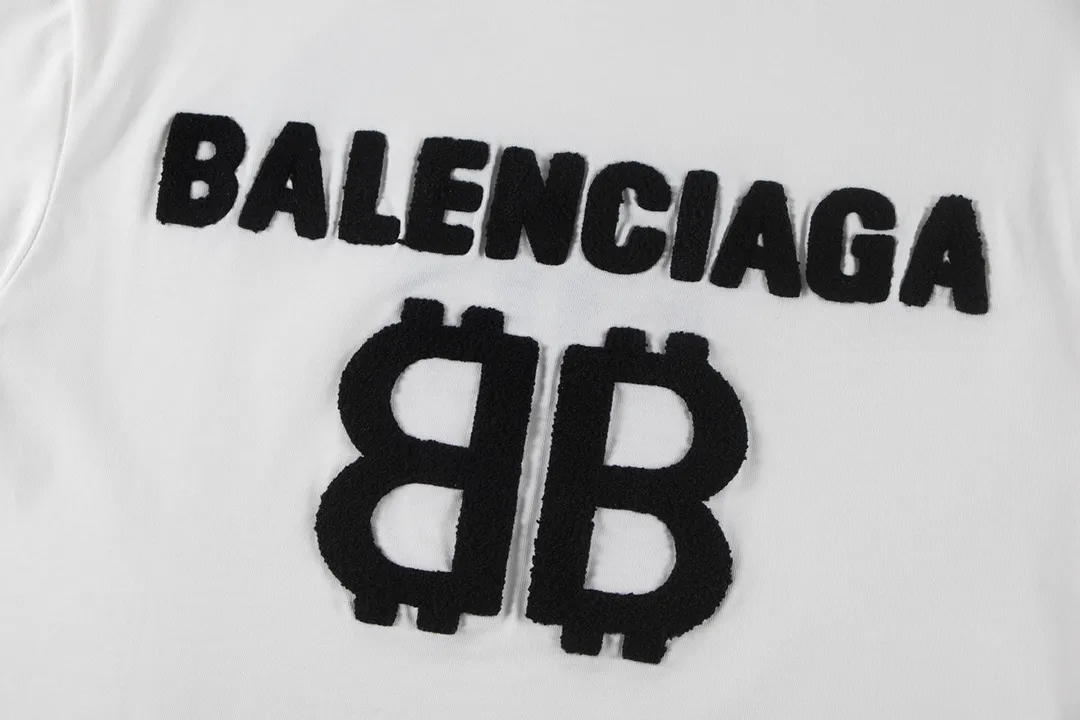 🅿️170 Balenciaga2025 new T-shirt Material: Made of high version 300g double yarn combed cotton Size: S M L XL Color: black and white Style number: W2640