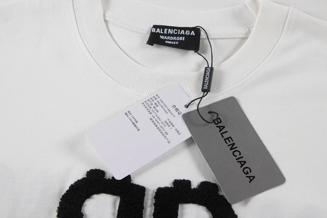 🅿️170 Balenciaga2025 new T-shirt Material: Made of high version 300g double yarn combed cotton Size: S M L XL Color: black and white Style number: W2640