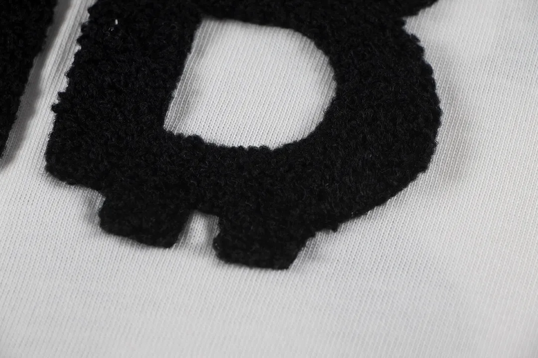 🅿️170 Balenciaga2025 new T-shirt Material: Made of high version 300g double yarn combed cotton Size: S M L XL Color: black and white Style number: W2640