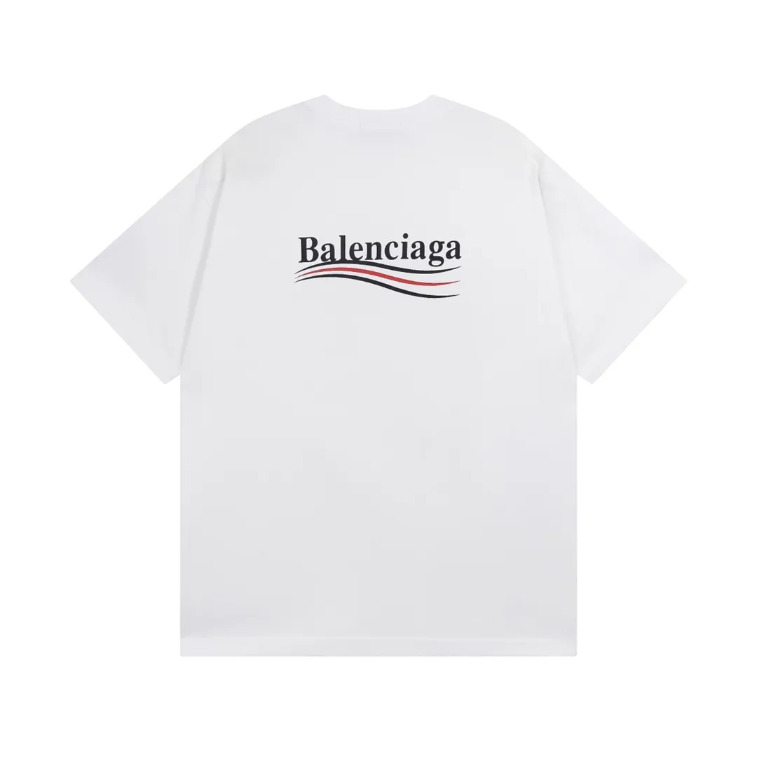 🅿️166 Detailed picture [Top version. Official website quality] BALENCI*GA/Paris #Classic, Coke printed short-sleeved T-shirt# The fabric is made of Paris ZP custom-woven and dyed cotton double yarn. Weighing 260 grams, the cloth surface is clean. The cloth pattern is clear, soft and comfortable. The threads are dyed with no color difference. The classic pattern printing uses environmentally friendly imported glue and precision stencil. The letters are clear. No burrs. The three-dimensional effect is strong. All colors are synchronized with the brick cabinets, custom woven and dyed, and will not fade. Different market currencies. The version adopts OS loose shoulder style. Same style for men and women. Code: BL223029 Color: white, black, yellow, red, gray, gray orchid, blue, military green, navy. Size: XS to L