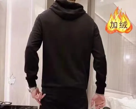 🅿️420 brand [BALENCIAGA] (velvet and thickened) 2025 spring new product, celebrities’ favorite fashion-flavored casual suit, clean and neat tailoring, full of urban style. Made of high-quality custom-made fabrics, the lining has excellent thermal insulation effect, feels soft and dry, and the upper body effect is crisp and stylish. The three-dimensional cutting process and the pattern are all of high standards, and the silhouette version has the right benefits! It is not tight at all, and you feel good when you put it on. So many top-quality raw materials create high-end products with unparalleled value. It is the first choice for high-end fashion people. (Size: M-4XL can wear up to 200 pounds)