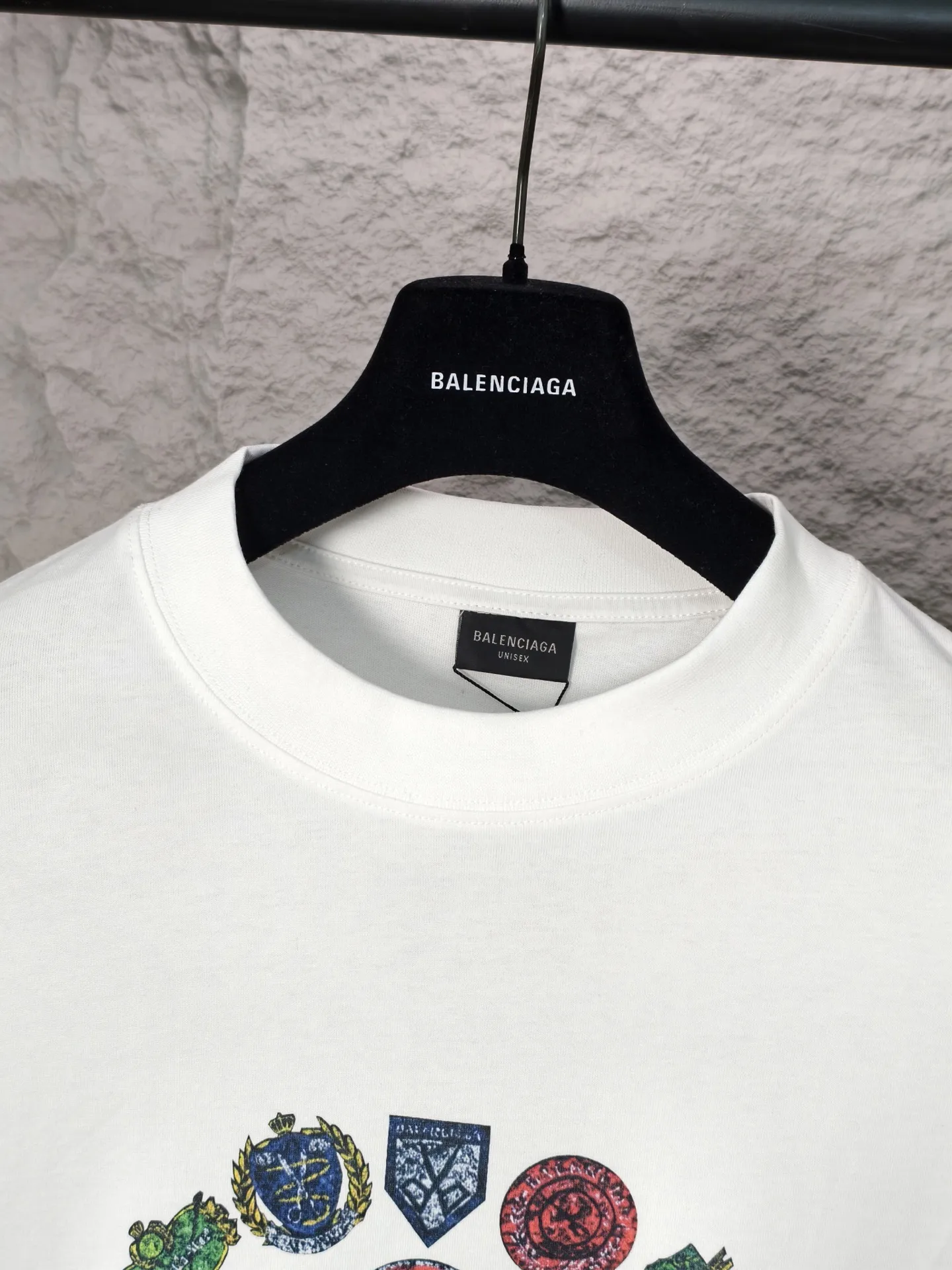 🅿️190 9208# Actual photo top version [[BALENCIA*GA] official website quality Paris new front and rear letter badge icon LOGO printed short-sleeved T-shirt OS version loose dropped shoulders Unisex style Fabric: 260g 100% cotton double yarn Technology: front and rear digital direct printing Garment washing Shape solid color Color: black off-white Size: XS S M L