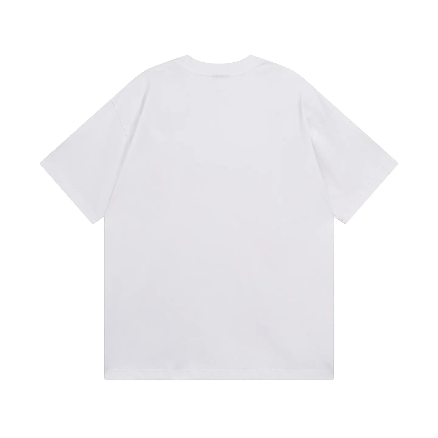🅿️226 Actual pictures [Top version. Official website quality] BALENCI*GA/25 new model. The front is directly printed with the Los Angeles night scene, overlapping double-layer short-sleeved T-shirt #overlapping dark line stitching, the latest SS25 style with super heavy craftsmanship. Research and development at the first time, different market currencies. Comparisons welcome. The fabric is made of Paris ZP custom-woven and dyed cotton double yarn. Weighing 260 grams, the cloth surface is clean. The cloth pattern is clear, soft and comfortable. The threads are dyed with no color difference. Printing adopts computer direct printing. Jubie market currency. Welcome to compare. The version adopts OS loose shoulder design. Same style for men and women. Code: BL253710 Color: White Size: XS S M L