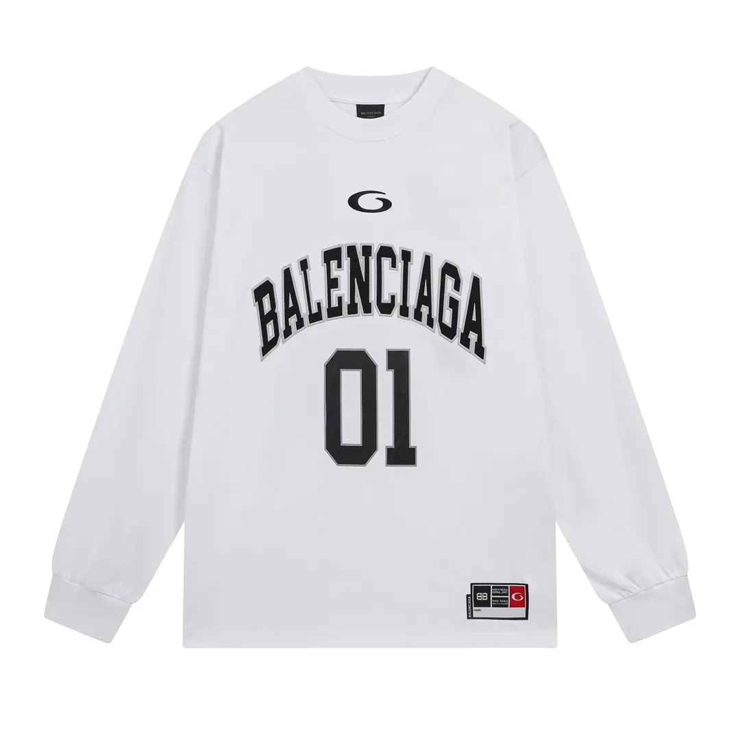 🅿️280 BALENCI*GA latest basketball jersey embroidered printed long-sleeved T-shirt. The front embroidery is embroidered and printed with Tajima computer embroidery machine, the lower left corner is embroidered and printed, and the back piece is printed. The letters are clear. The effect is three-dimensional. Exclusively pattern-woven and dyed 280g fabric. Threads are dyed in the same cylinder with zero color difference. The version adopts OS loose off-shoulder version. Welcome to compare. Same style for men and women -Color: black white purple Cailan -SIZE: Xs S M L Style No. 8536#