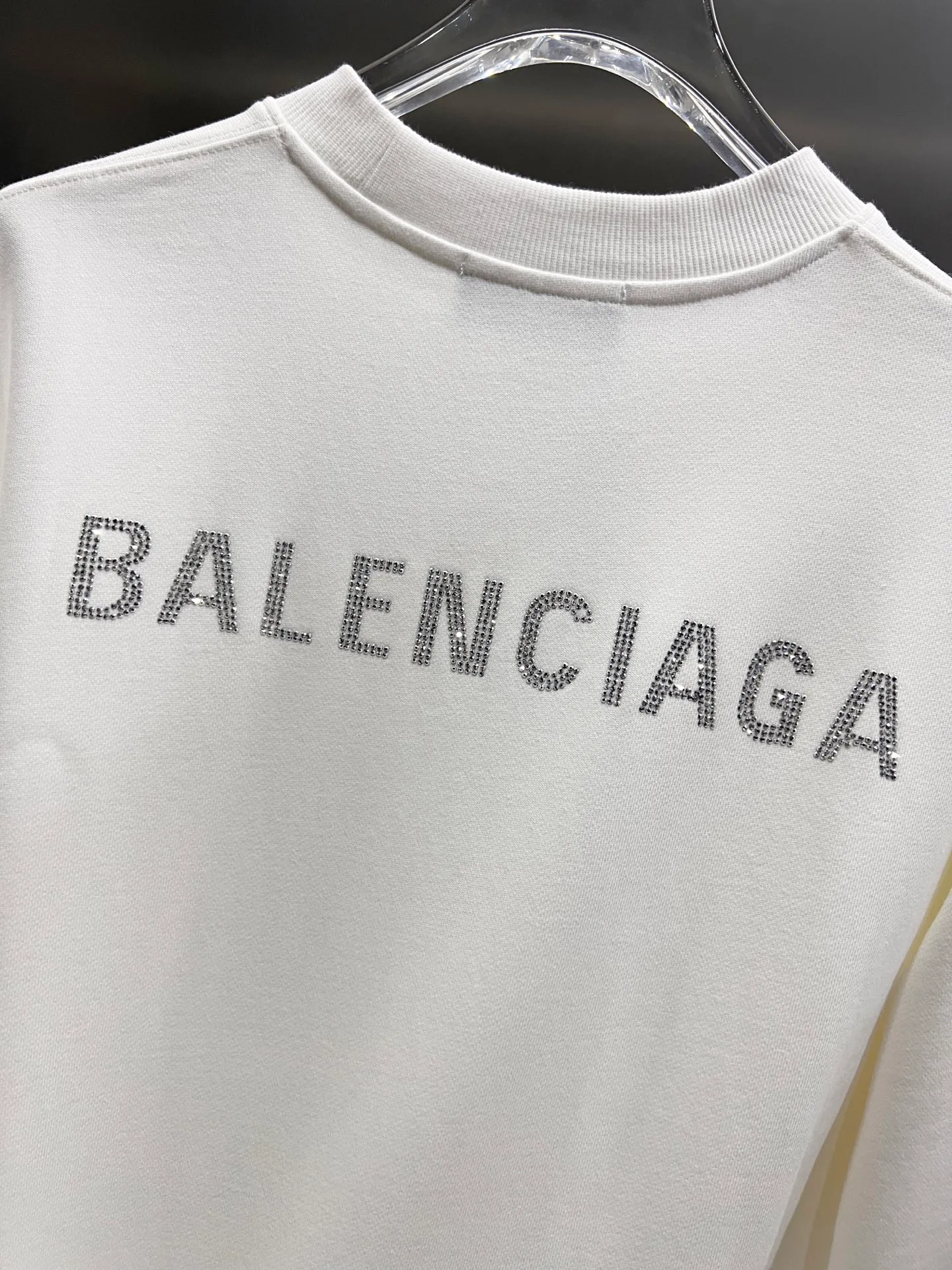 🅿️260 BAL Balenciaga 2025 Autumn and Winter New Style Round Neck Long Sleeve Sweater Classic Logo Hot Diamond Process Uniform Loose Version for Men and Women S M L XL XXL Five Codes Color: Black White