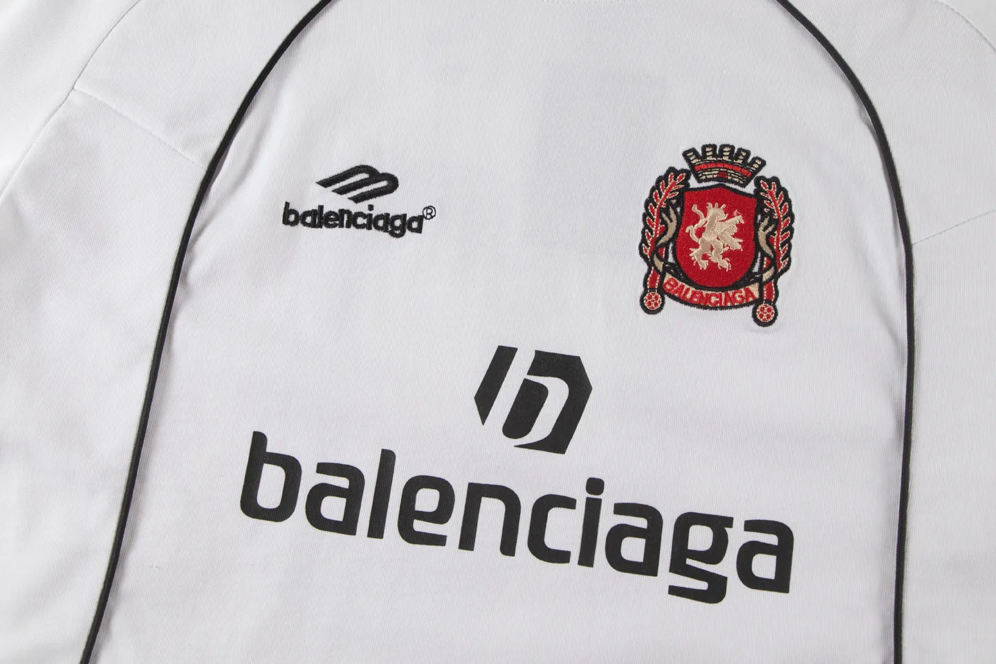 🅿️200 Balenciaga 2026 new T-shirt jersey Material: Made of high version 300g double yarn combed cotton Size: S M L XL Color: black and white Style number: W666