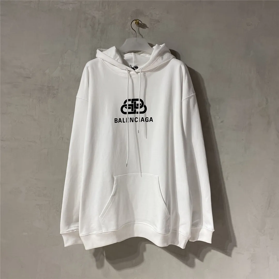 Top tested version Balenciaga BALENCIAGA haze blue lock print hooded sweatshirt [Top tested version] The only correct haze blue snowflake color on the entire network‼ ️Super white and high-end color... -Full set of 1:1 customized original accessories packaging (with logo Sydney paper + new moderator mark + washing + original hangtag) -The entire sweatshirt is made of 460 grams of pure cotton large terry, and the wet weight can reach 480 grams, full of thickness -Note ⚠️This year's Balenciaga hoodie uses embroidered phoenix eyes on the hood‼ ️Eliminating the previous hardware eyes, this is also a detail that distinguishes low-end versions on the market‼ ️The whole piece of clothing, hat rope, thread, and fabric are produced in the same vat with 0 color difference - imported elliptical machine printing is used. Each printing is neatly aligned and the overall printing has no edges. I make every piece of clothing with conscience and strive for excellence in every link. Just to sell a piece of clothing and retain a customer. Although our products are a little more expensive than others, the expensive money is kept in the clothes and is definitely not imported into my pocket.  Color: White Size: XS-L P:410