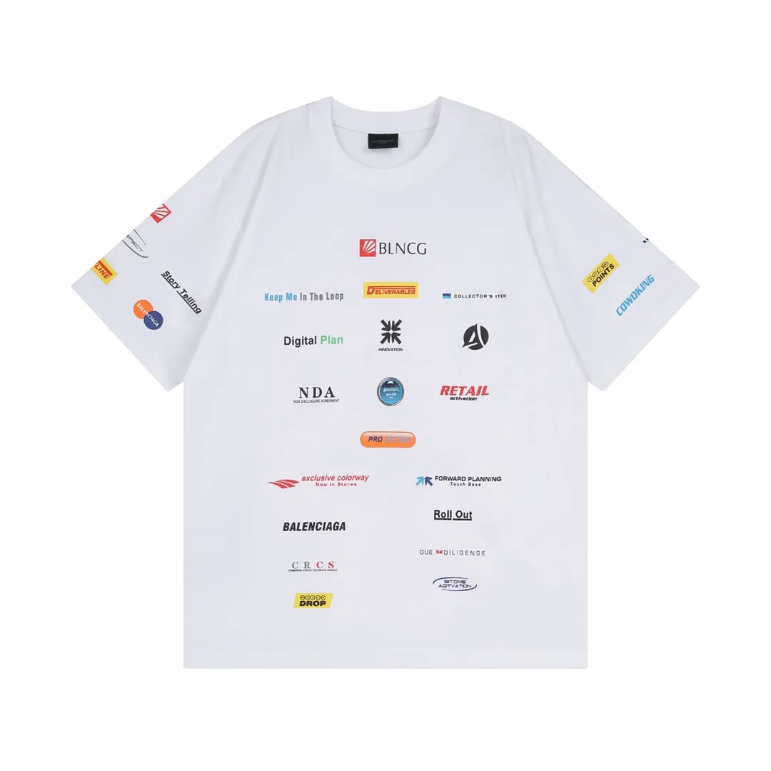 🅿️200 detailed pictures [Top version. Official website quality] BALENCI*GA/Paris. Multi-element trademark LOGO short-sleeved T-shirt 2024 new style. All pattern details, colors, Y boards are customized, and the brick cabinets are synchronized. Genuine products are developed at the first time, and you can print and compare! The fabric is made of Paris ZP custom-woven and dyed cotton double yarn. Weighing 260 grams, the cloth surface is clean. The cloth pattern is clear, soft and comfortable. The threads are dyed with no color difference. The printing uses environmentally friendly imported materials, the letters are clear and the effect is three-dimensional. The version adopts OS loose shoulder design. Same style for men and women. Code: BL223362 Color: black, white Size: XS to L