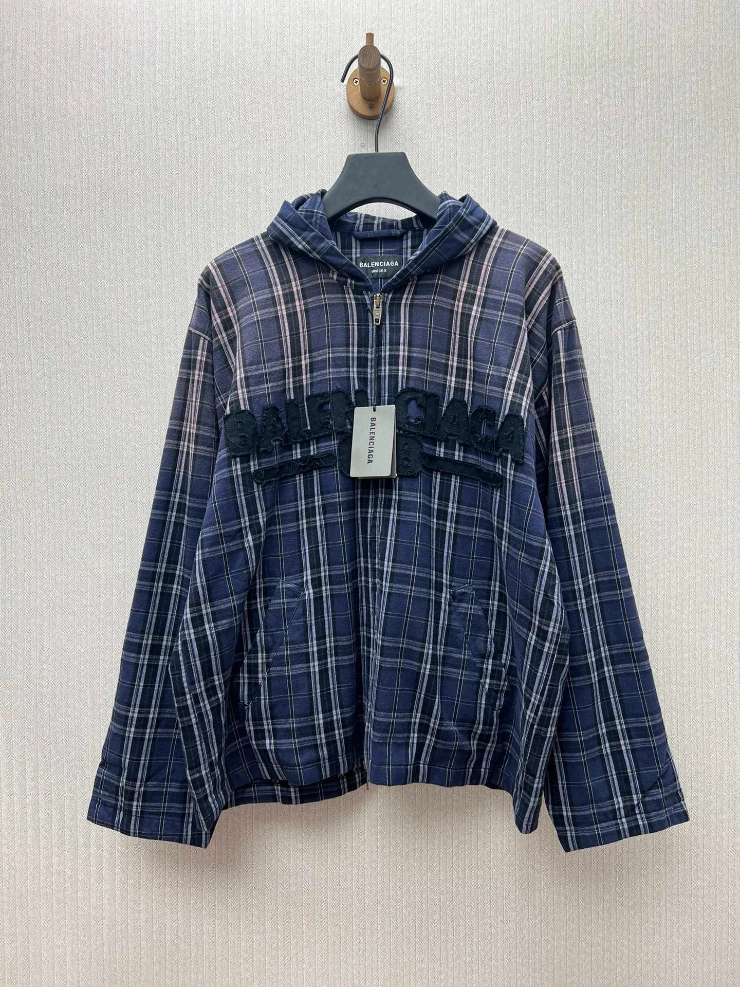 🅿️660 Paris 25ss new hooded zipper jacket Navy blue and gray plaid flannel hooded zipper jacket High version Code number: S.M.L.
