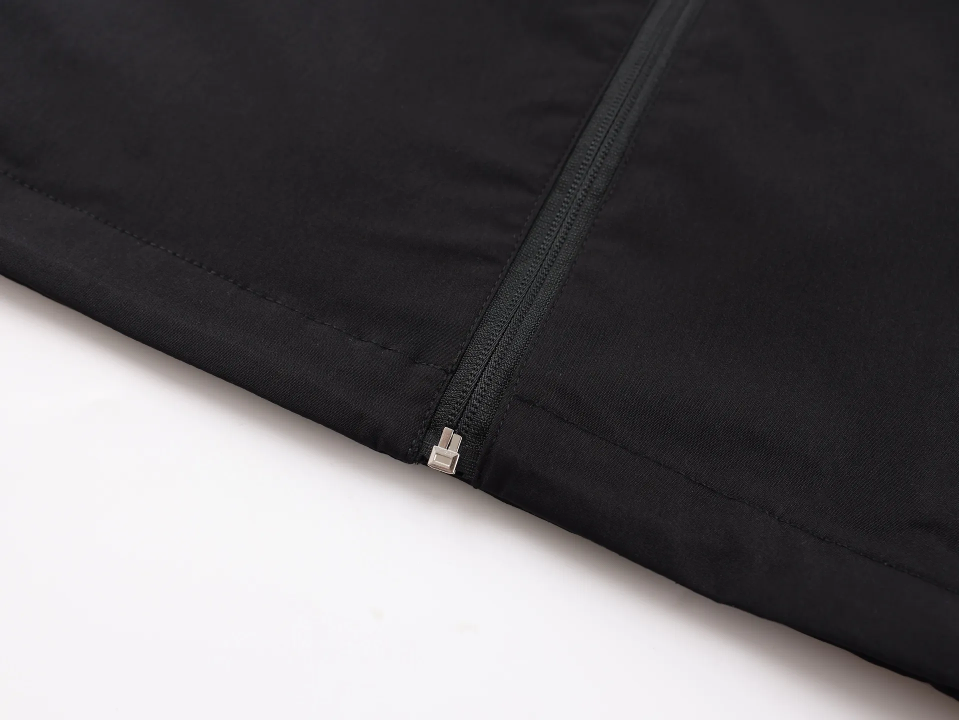 🅿️560 [Exclusive supply] BLCG x Puma 25FW Manchester United spliced ​​jacket. The fabric is made of high-quality 200D nylon cotton fabric. The inner mesh is more breathable and comfortable. It is different from the ready-made fabrics on the market. It is three times the price of ordinary fabrics on the market. The embroidery is made of imported Behringer, with precision operation of 10,000-needle density, hardware accessories, and zipper pullers. Customized mold opening. Size:XS/S/M/L