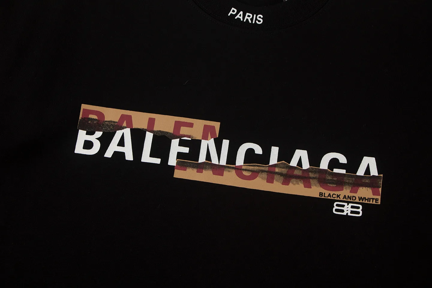 🅿️150 Balenciaga2026 horizontally stacked new T-shirt Material: Made of high version 300g double yarn combed cotton Size: S M L XL Color: black and white Style number: W2807