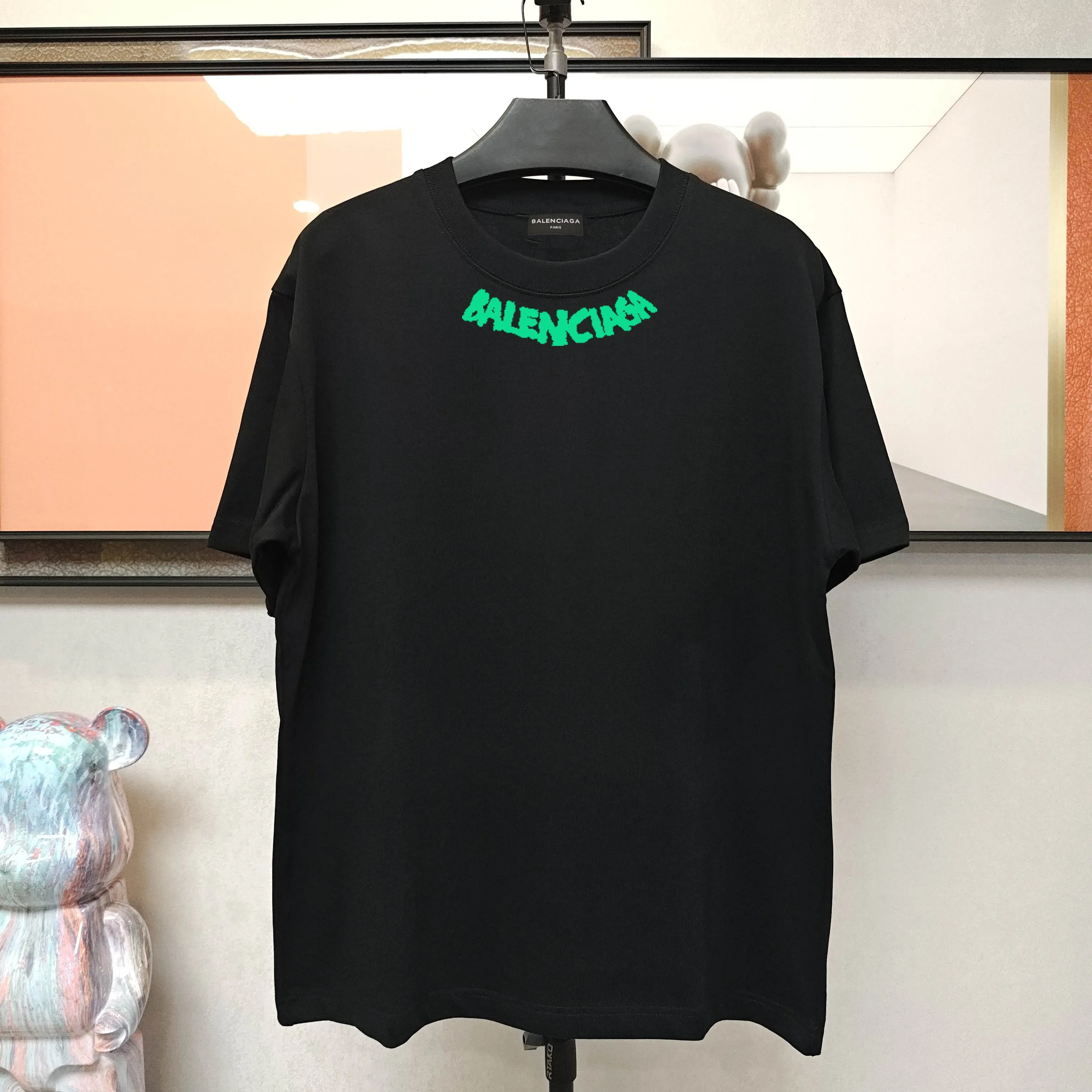 🅿️180 Balenciaga 🌟New summer style🎽made of pure cotton fabric, super soft and skin-friendly! High-grade hand-painted printing with logo, design embellishment, neat and detailed wiring inside, making the upper body fashionable! High-end and versatile model, the quality is visible! Size: S-XXL Color: black, white