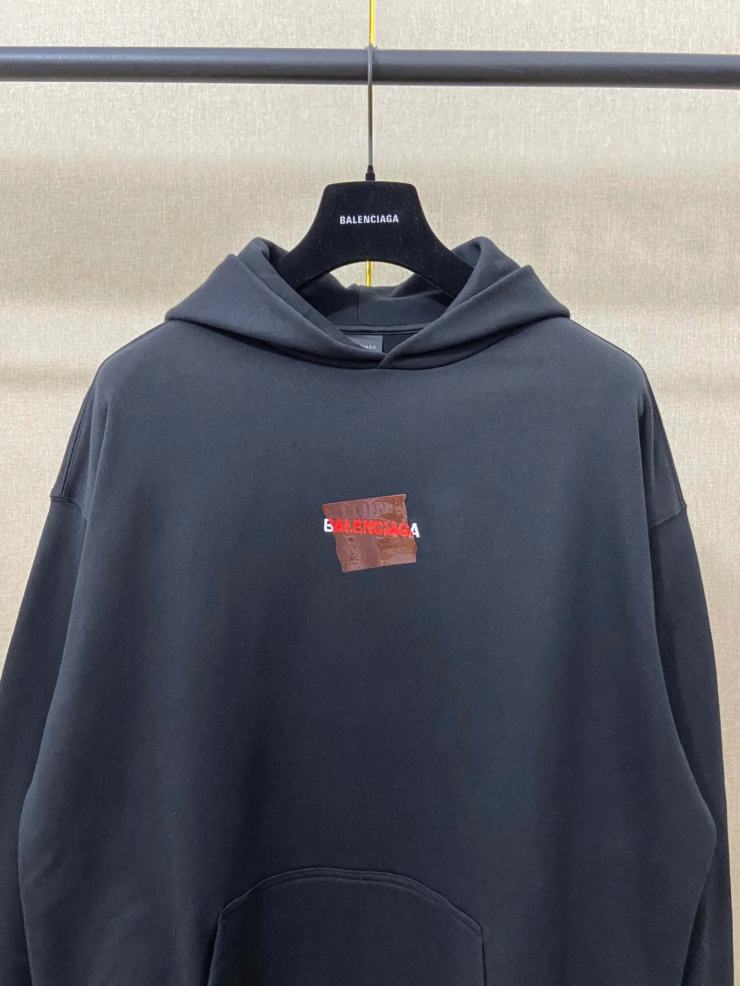 🅿️290 7201# Real photos Top version [[BALENCIA*GA] Official website quality Paris new front and back letter LOGO embroidered tape taped hooded sweatshirt OS version Loose dropped shoulders Unisex style Fabric: 480g 100% cotton terry Davidson Technics: Front and back embroidery, taped Garment wash Shaping Fixing Color: Black Blue Size: XS S M L