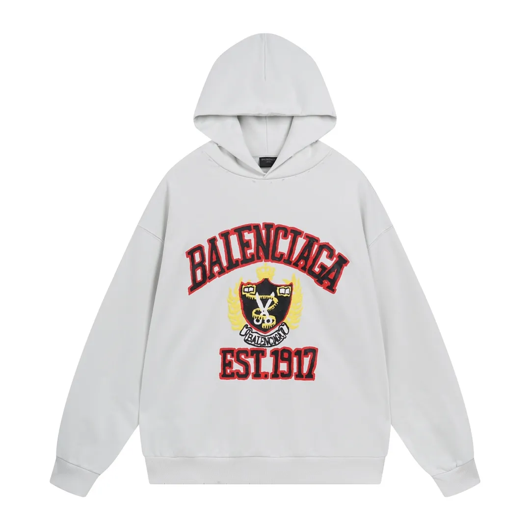 🅿️316 Detailed picture [Top version. Official website quality] BALENCI*GA/Paris. 23 spring new style, crown wheat scissors foam printing process. Ready-to-wear distressed washed long-sleeved hooded sweatshirt. Brick cabinet synchronization. The fabric is made of Paris ZP custom-woven and dyed cotton sweatshirt. The weight is 450 grams, the cloth surface is clean. The cloth pattern is clear, soft and comfortable. The threads are dyed with no color difference. The classic pattern is printed with environmentally friendly imported materials, hand-painted effect foam printing, the effect is three-dimensional and restores the brick cabinet. Different market currencies, welcome to compare. The version adopts OS loose shoulder design. Same style for men and women. Code: BL238067 Color: washed black, off-white Size: XS S M L