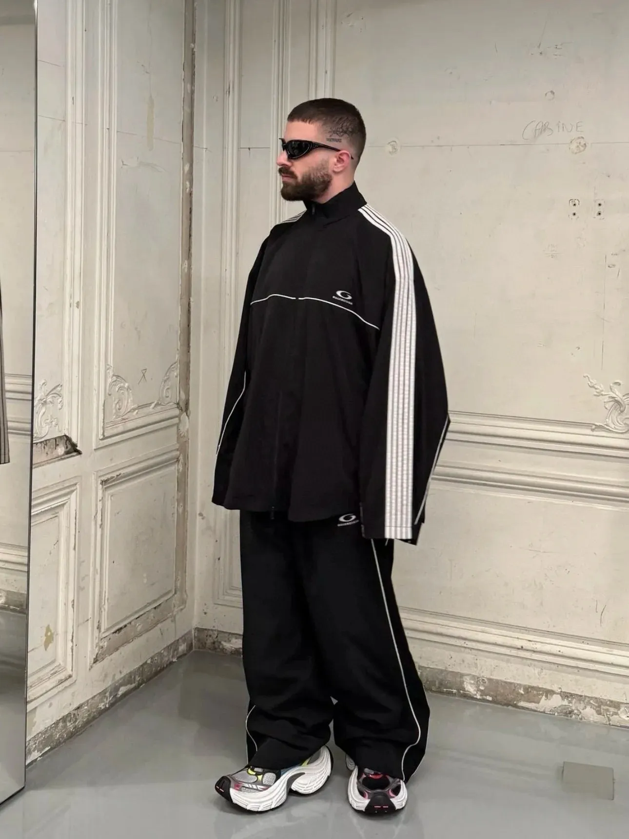 Model picture