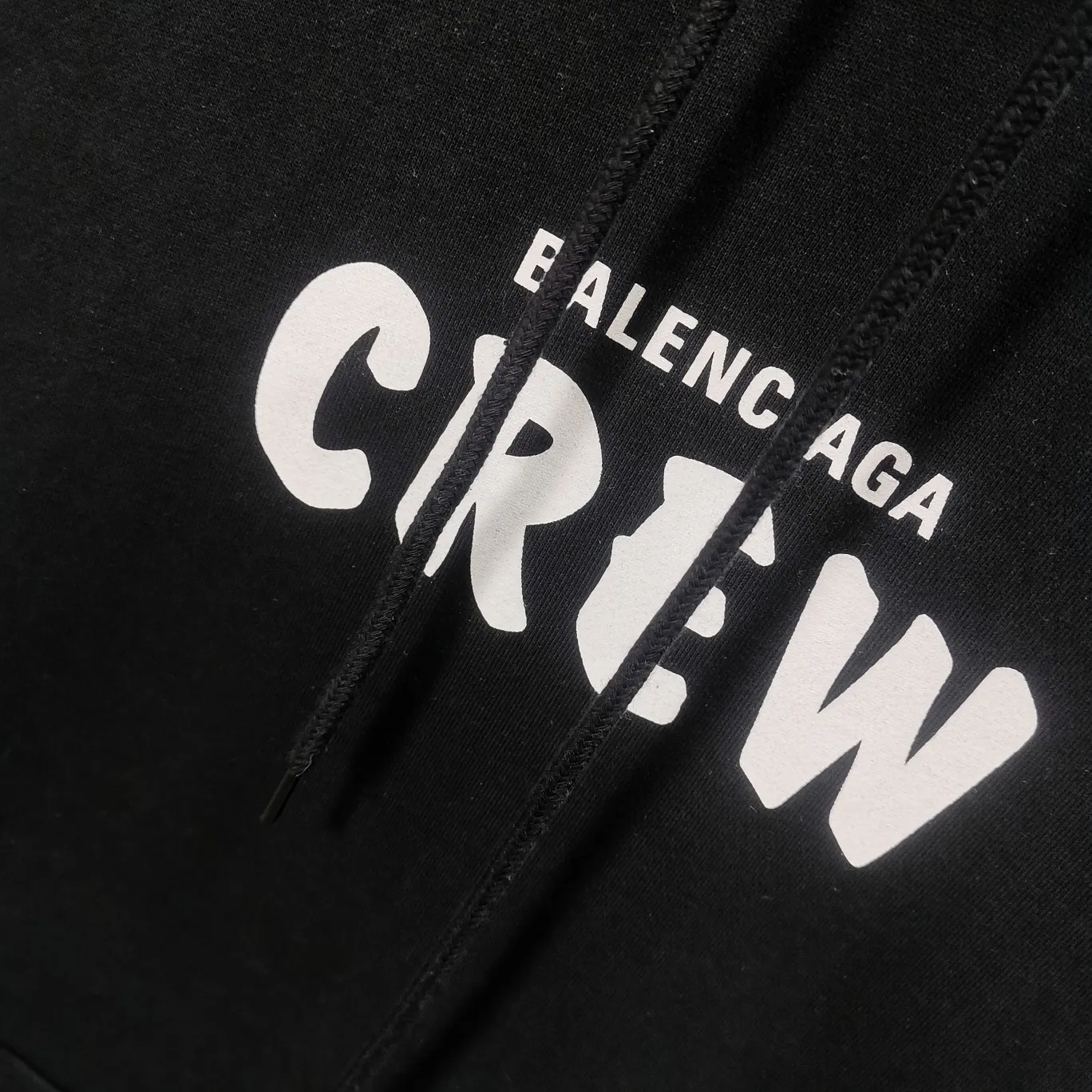 Supplementary details - the top tested version BALENCIAGA Balenciaga CREW staff limited to male and female couples star autumn and winter pure cotton hoodie sweatshirt hooded. As a Balenciaga 20th anniversary employee limited short-sleeve, full of Parisian feelings, highly recommended! ! The letters on the chest are also very simple and elegant, and the shape is super OS. The whole dress has been washed, and the 480g combed cotton terry fabric is very textured and you can touch it! High-definition imported glue and high-coverage screen printing on the chest, the dots are very precise. Color: Peach Pink Lemon Yellow Black White Size: XS-L P:430