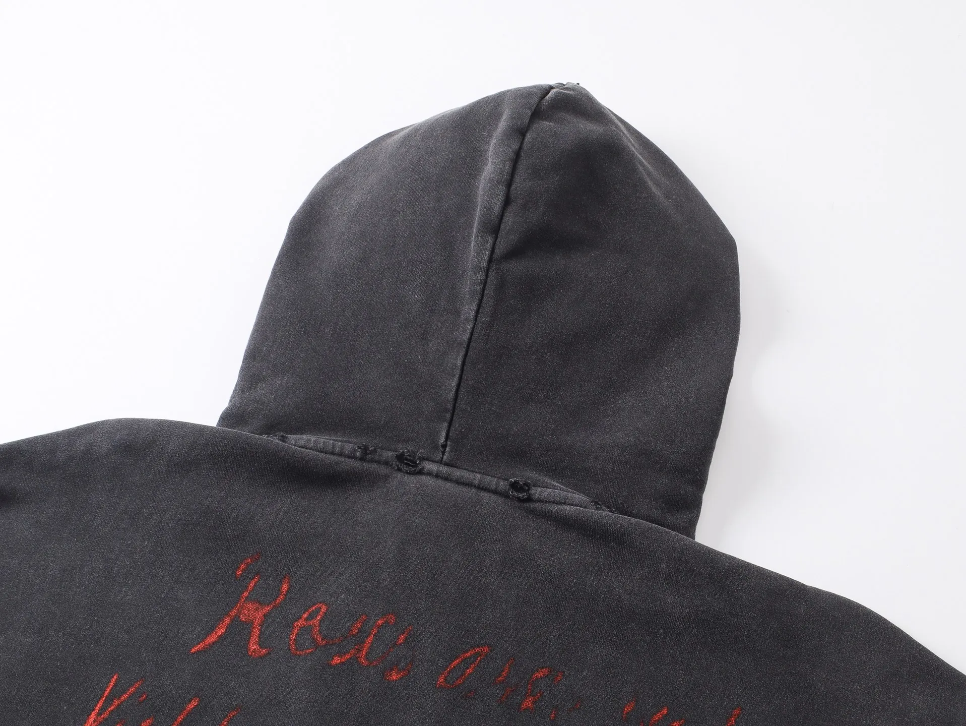 🅿️380 real photos [Top version. Official website quality] BALENCI*GA/Paris.SS25 latest model, Paris Valentine’s Day limited edition. Washed and distressed hooded sweatshirt with direct English print on the front and back. Brick cabinets are synchronized. Genuine products are developed at the first time. Welcome to compare! . The fabric is made of Paris ZP custom-woven and dyed cotton sweatshirt. The weight is 460 grams. The cloth surface is clean. The cloth pattern is clear, soft and comfortable. The threads are dyed with no color difference. The printing uses direct-injection environmentally friendly imported materials. The letters are clear and the effect is three-dimensional. The version adopts OS loose shoulder design. Same style for men and women. Code: BL259929 Color: washed black, gray and white. Size: XS S M L