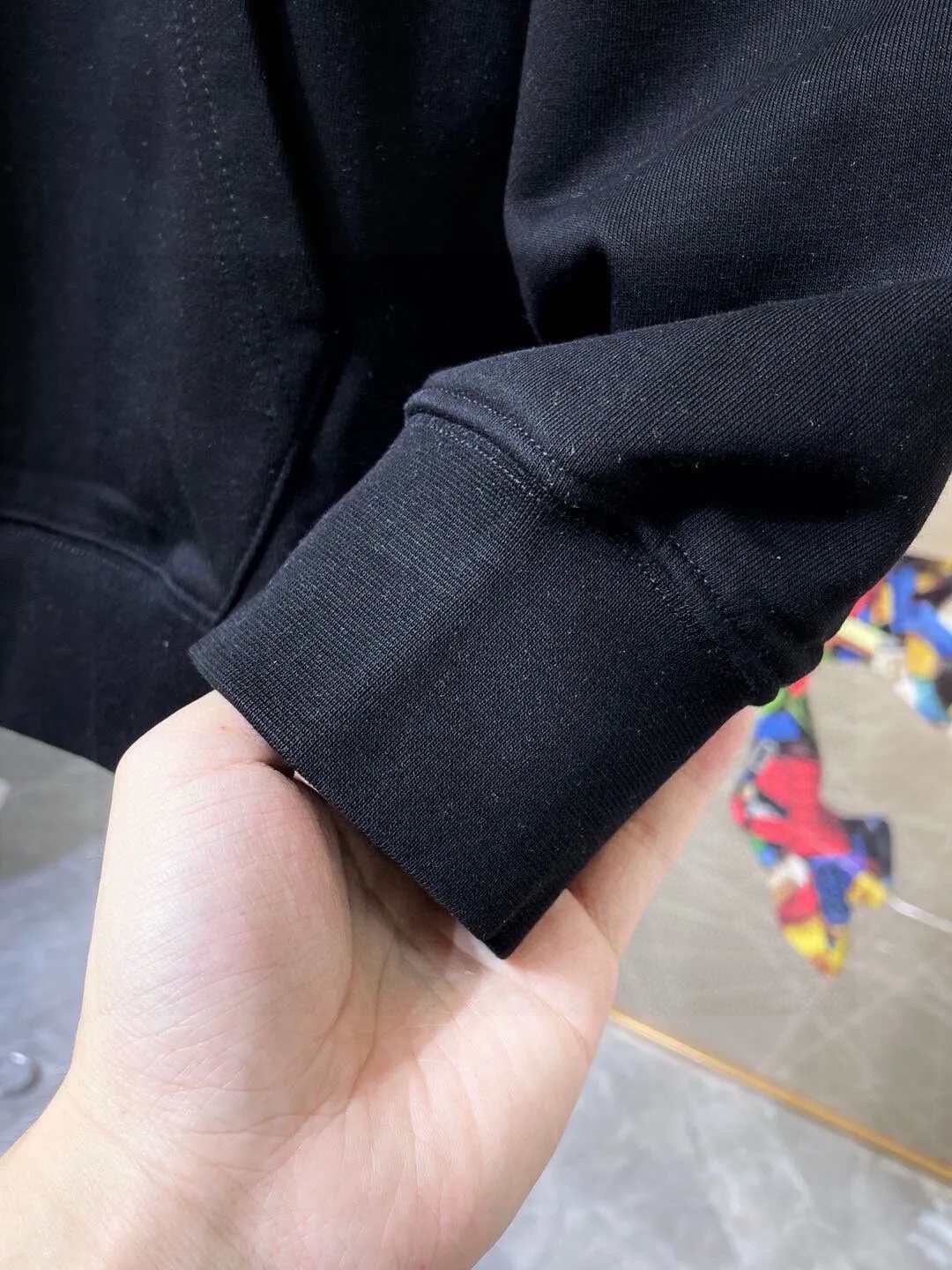 🅿️440 [BALENCIAGA] (Gospel for Fatty) hot-selling suit is coming. Focus on the original version of the official website. 2025 new hot-selling cardigan and sweatshirt suit. The original order is the best. 🇭🇰The meticulous work of top designers is dedicated to a fitting and perfect upper body effect. 100% natural high-quality Roman cotton, close-fitting comfort, noble and elegant! Original hardware embodies elegance and nobility! Counter size: M-5XL (maximum wear up to 220 pounds)