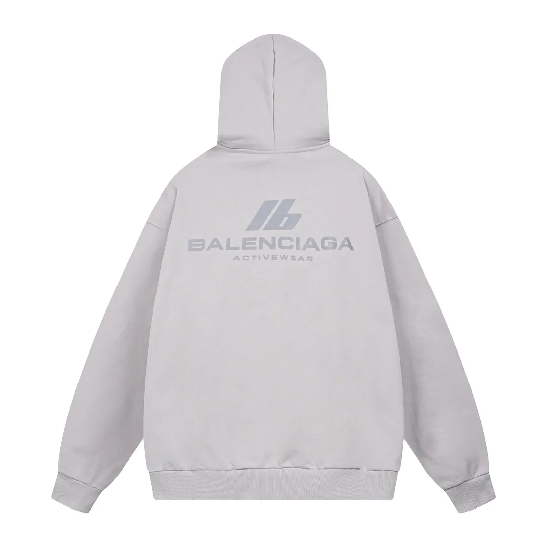 🅿️300 real photos [Top version. Official website quality] BALENCI*GA/Paris. 2024 new style. Hooded sweatshirt with front and rear LOGO reflective letters, brick cabinet synchronization. Developed as genuine product at the first time, welcome to compare! The fabric is made of Paris ZP custom-woven and dyed cotton terry sweatshirt. Weighing 460 grams, the cloth surface is clean. The cloth pattern is clear, soft and comfortable. The threads are dyed with no color difference. Get reflective film beforehand. The effect will be three-dimensional. Restore the brick cabinet. Different market currency, welcome to compare, the version adopts OS loose shoulder version. Same style for men and women Coding: BL238929 Color: black, off-white Size: XS S M L
