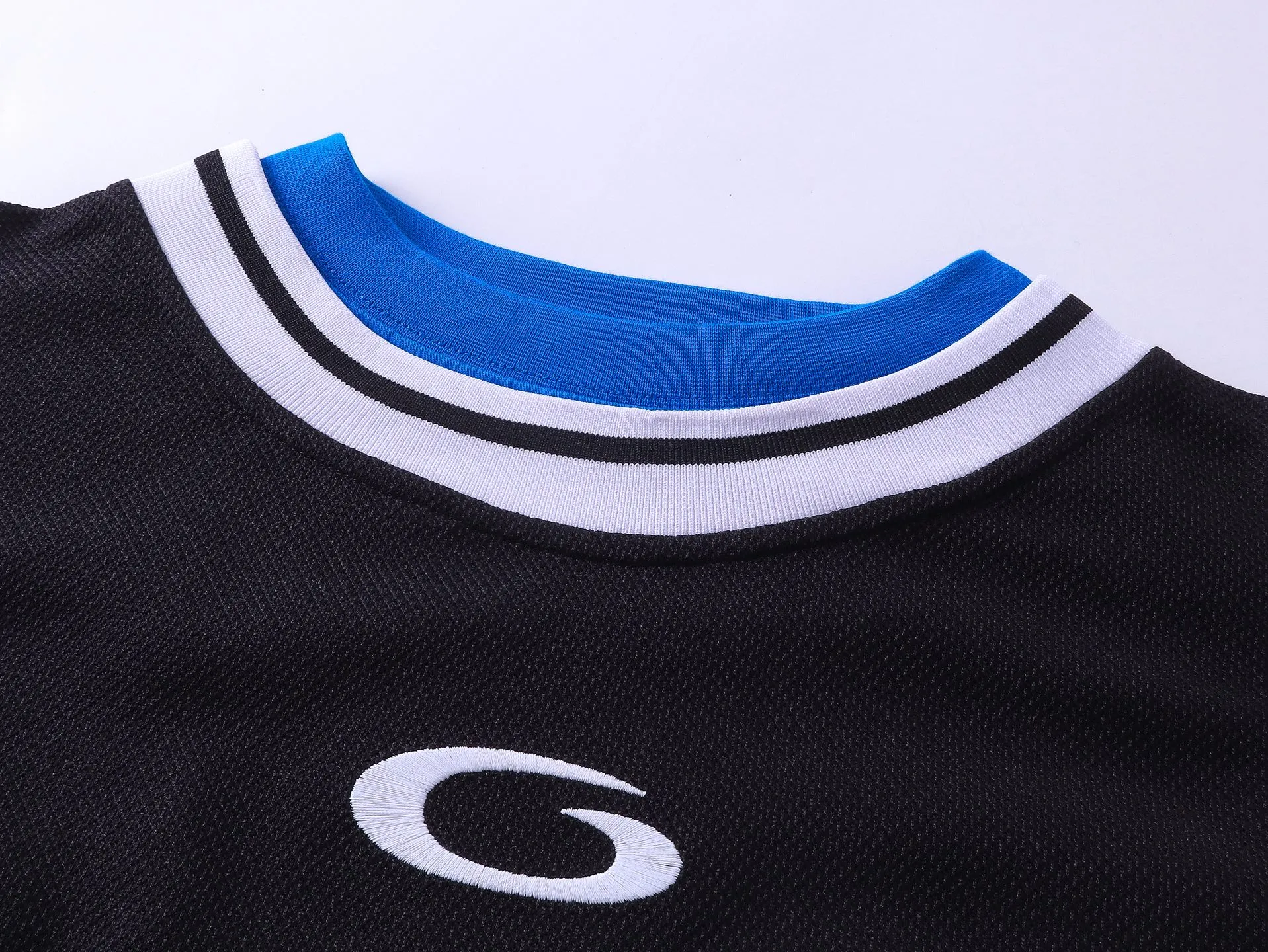 🅿️330 BALENCI*GA Paris basketball jersey fake 3-piece long-sleeved T-shirt. The front panel is made of imported Tajima machine patchwork, embroidery and printing. The back panel is printed. The vest is made of mesh. Overweight process. Restore brick cabinet. Exclusively pattern-woven and dyed 280g fabric. Threads are dyed in the same cylinder with zero color difference. The version adopts OS loose shoulder-drop pattern. Welcome to compare. Same style for men and women -Color: black red -SIZE: Xs S M L style number 8641#