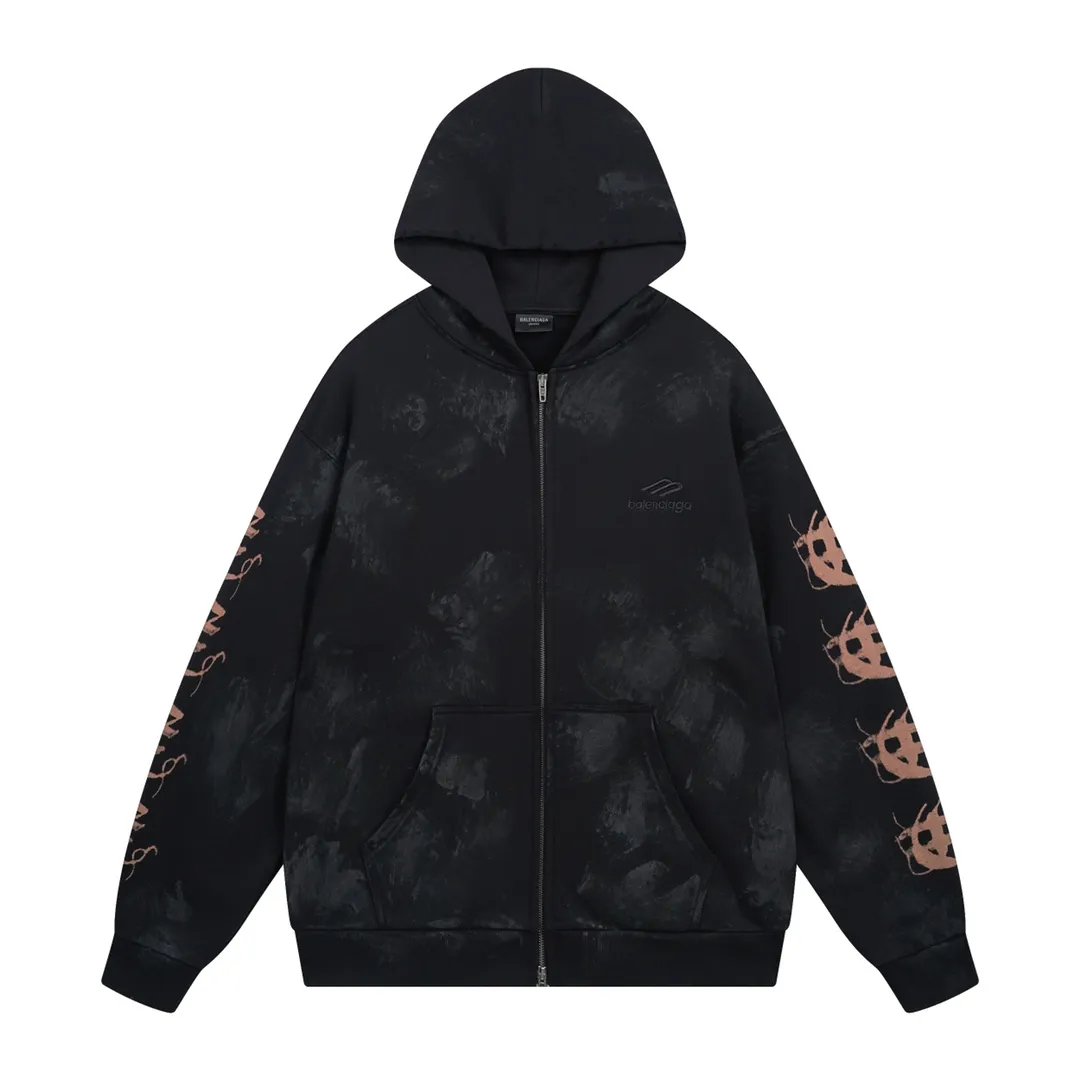 🅿️400 detailed pictures [Top version. Official website quality] BALENCI*GA/Paris. 2024 latest Sanskrit letter LOGO hand-painted graffiti, washed and worn, distressed zipper cardigan hooded sweatshirt. Brick cabinet synchronization. ⚠️Difference in market currency. YB development. Worn. Hand-painted consistent with ZP, ‼ ️The fabric is made of Paris ZP custom-woven and dyed cotton terry sweatshirt. The weight is 450 grams. The cloth surface is clean. The cloth pattern is clear, soft and comfortable. The threads are dyed with no color difference. The printing process is extremely complex, and the garments are hand-painted, worn, and distressed, and the process is extremely heavy. Comparisons welcome. The version adopts OS loose shoulder design. Same style for men and women. Code: BL238036 Color: black blue. Size: XS S M L