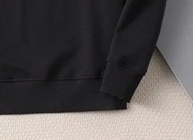 🅿️220 brand [BALENCIAGA] (good news for fat people) 2025ss autumn latest long-sleeved round-neck sweatshirt, available simultaneously on the official website. Refreshing and breathable. Made of top Tencel Roman. Comfortable and soft. 3D stereoscopic clarity. Super fashion sense. Great gift for your own use. Size: M-5XL (can be worn up to 220 pounds)