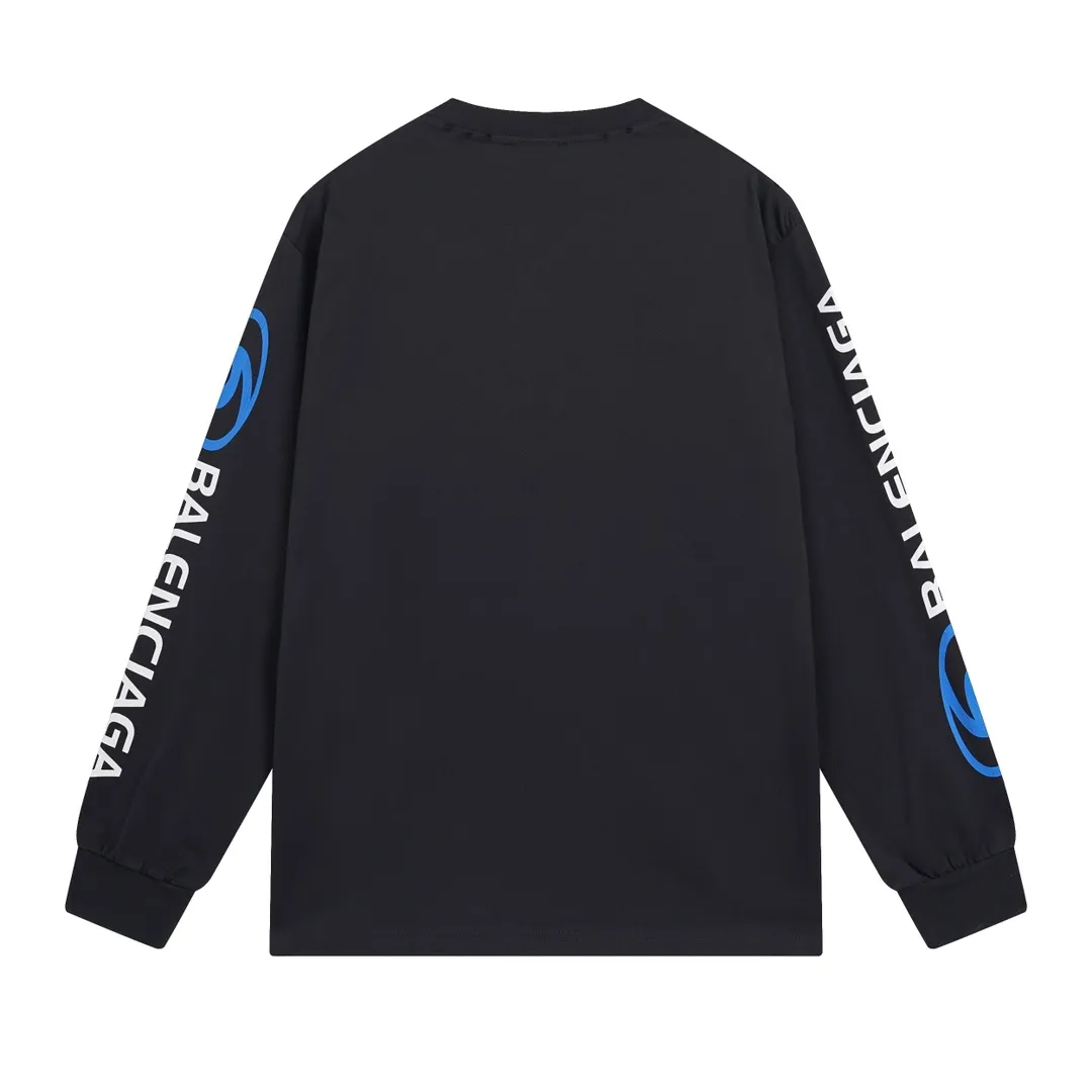 🅿️220 real photos [Top version. Official website quality] BALENCI*GA/Paris. 2024 new model. Paris surf pattern letter printing straight split long-sleeved T-shirt, brick cabinet synchronization. Genuine product developed at the first time, happy to print and compare! The fabric is made of Paris ZP custom-woven and dyed cotton double yarn. Weighing 260 grams, the cloth surface is clean. The cloth pattern is clear, soft and comfortable. The threads are dyed with no color difference. The classic LOGO is printed using environmentally friendly imported materials with clear pattern letters and a three-dimensional effect. Restored brick cabinet. Ready-made garments are washed, worn and distressed. Different market currency. Welcome to compare. The version adopts OS loose shoulder style. Same style for men and women. Code: BL225033 Color: gray blue, apricot, size: XS S M L