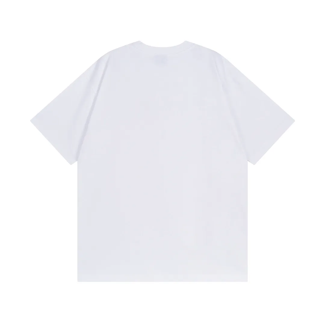 🅿️166 Detailed picture [Top version. Official website quality] BALENCI*GA/Paris. 2024 new style. Short-sleeved T-shirt with sticky notes on the hem. The sticky notes are customized according to Y board quality, and the unique color of the fabric is customized and dyed according to the original product, unlike the ordinary black fabrics on the market. Brick cabinets are synchronized. Genuine products are developed at the first time, and you can print and compare! The fabric is made of Paris ZP custom-woven and dyed cotton double yarn. Weighing 260 grams, the cloth surface is clean. The cloth pattern is clear, soft and comfortable. The threads are dyed with no color difference. The sticky note labels are made of original imported labels and should not turn yellow or fall off. The version adopts OS loose shoulder design. Same style for men and women. Code: BL223356 Color: dark purple, white, yellow. Size: XS to L