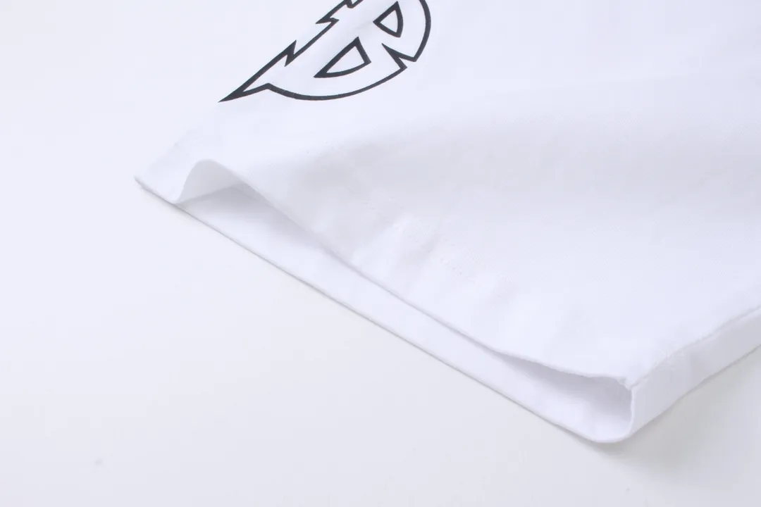 🅿️190 detailed pictures [Top version. Official website quality] BALENCI*GA/Paris. 2024 new style. Classic LOGO cracked printed washed long-sleeved T-shirt. Brick cabinet synchronization. Genuine product developed at the first time, happy to print and compare! The fabric is made of Paris ZP custom-woven and dyed cotton with double yarns and compact cotton. The weight is 260 grams. The cloth surface is clean. The cloth pattern is clear, soft and comfortable. The threads are dyed with no color difference. The classic printing is made of environmentally friendly imported materials, and the letters are cracked and printed. The letters are clear and the effect is three-dimensional. Restore the brick cabinet. Ready-made clothes are washed and distressed, different market currency, welcome to compare, the version adopts OS loose shoulder version. Same style for men and women Coding: BL223209 Color: dark blue gray, white Size: XS to L