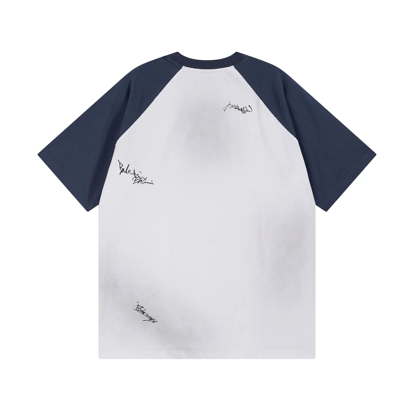 🅿️230 real photos [Top version. Official website quality] BALENCI*GA/Paris #2025 new style raglan sleeves, color matching, signature printing, embroidery LOGO, washed, distressed, hand-painted graffiti, new short-sleeved T-shirt. #2025 Brick Cabinet Synchronization Extra heavy craftsmanship. Welcome to compare. The fabric is made of Paris ZP custom-woven and dyed cotton double yarn, with a weight of 260 grams. The cloth surface is clean. The cloth pattern is clear, soft and comfortable. The threads are dyed with no color difference. The signature is printed with environmentally friendly glue, and the classic letter LOGO is embroidered with an imported Tajima embroidery machine. The letters are clear and the effect is three-dimensional. Restore brick cabinet, adopt OS loose shoulder style. Same style for men and women. Code: BL253728 Color: black, white, yellow Size: XS S M L