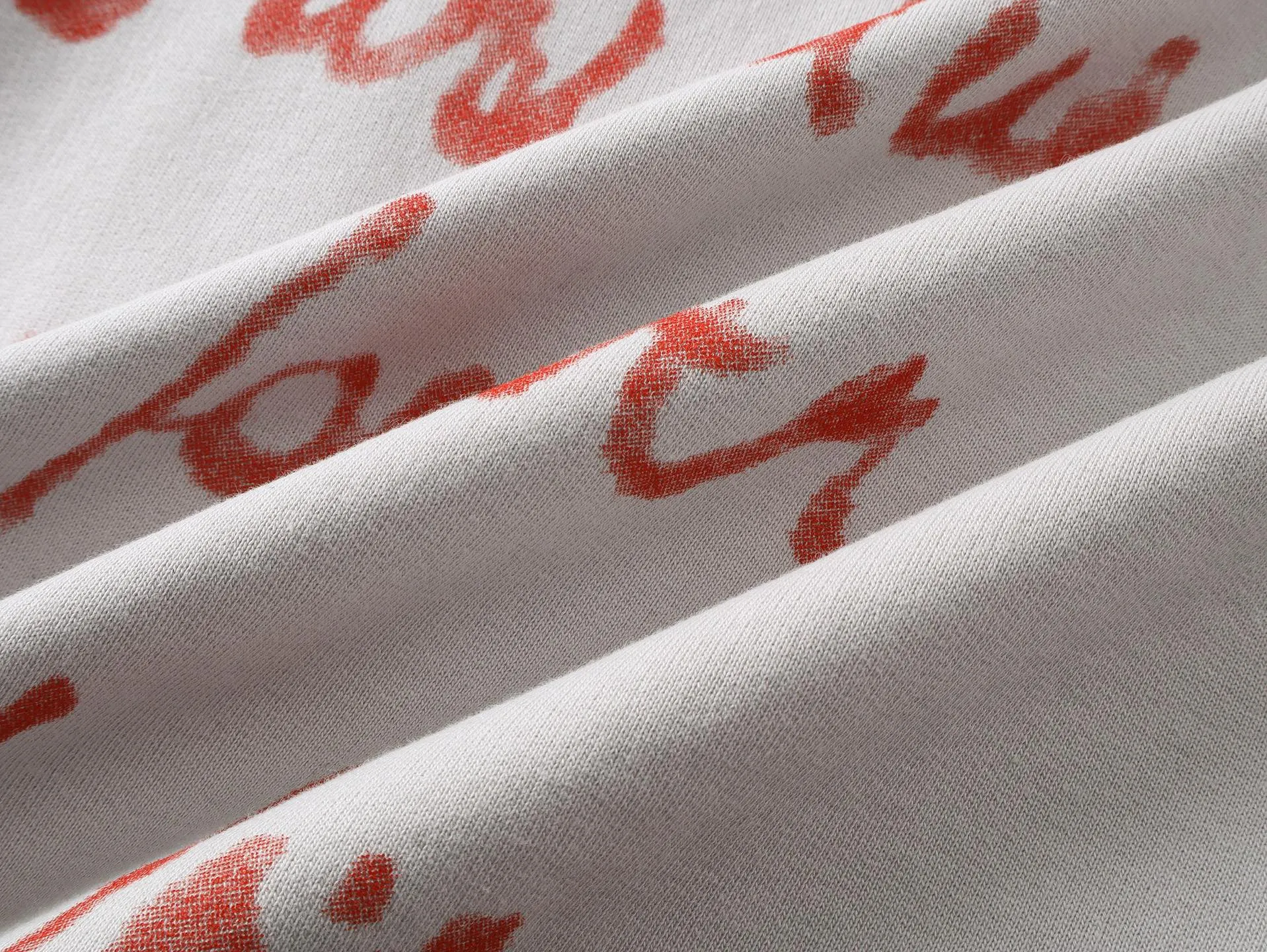 🅿️390 real photos [Top version. Official website quality] BALENCI*GA/Paris.SS25 latest model, Paris Valentine’s Day limited edition. Washed and distressed hooded sweatshirt with direct English print on the front and back. Brick cabinets are synchronized. Genuine products are developed at the first time. Welcome to compare! . The fabric is made of Paris ZP custom-woven and dyed cotton sweatshirt. The weight is 460 grams. The cloth surface is clean. The cloth pattern is clear, soft and comfortable. The threads are dyed with no color difference. The printing uses direct-injection environmentally friendly imported materials. The letters are clear and the effect is three-dimensional. The version adopts OS loose shoulder design. Same style for men and women. Code: BL259929 Color: washed black, gray and white. Size: XS S M L