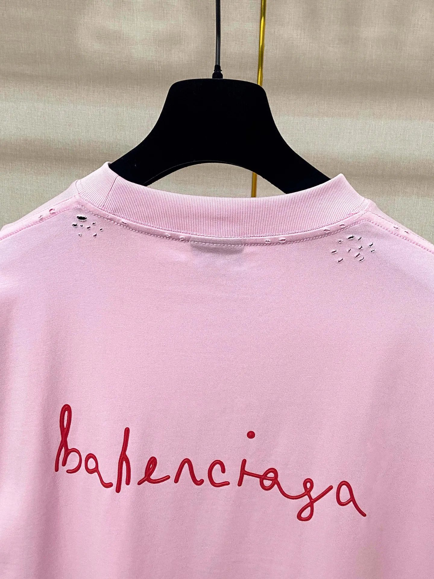 🅿️180 9159# Actual photo top version [[BALENCIA*GA] official website quality Paris's new Chinese Valentine's Day limited love LOGO printed short-sleeved T-shirt OS version Loose dropped shoulders Unisex style Fabric: 280g 100% cotton double yarn (three washing processes) Process: front and back printing Garment wash Frayed Distressed Shaping Solid Color Color: Black Pink Size: XS S M L
